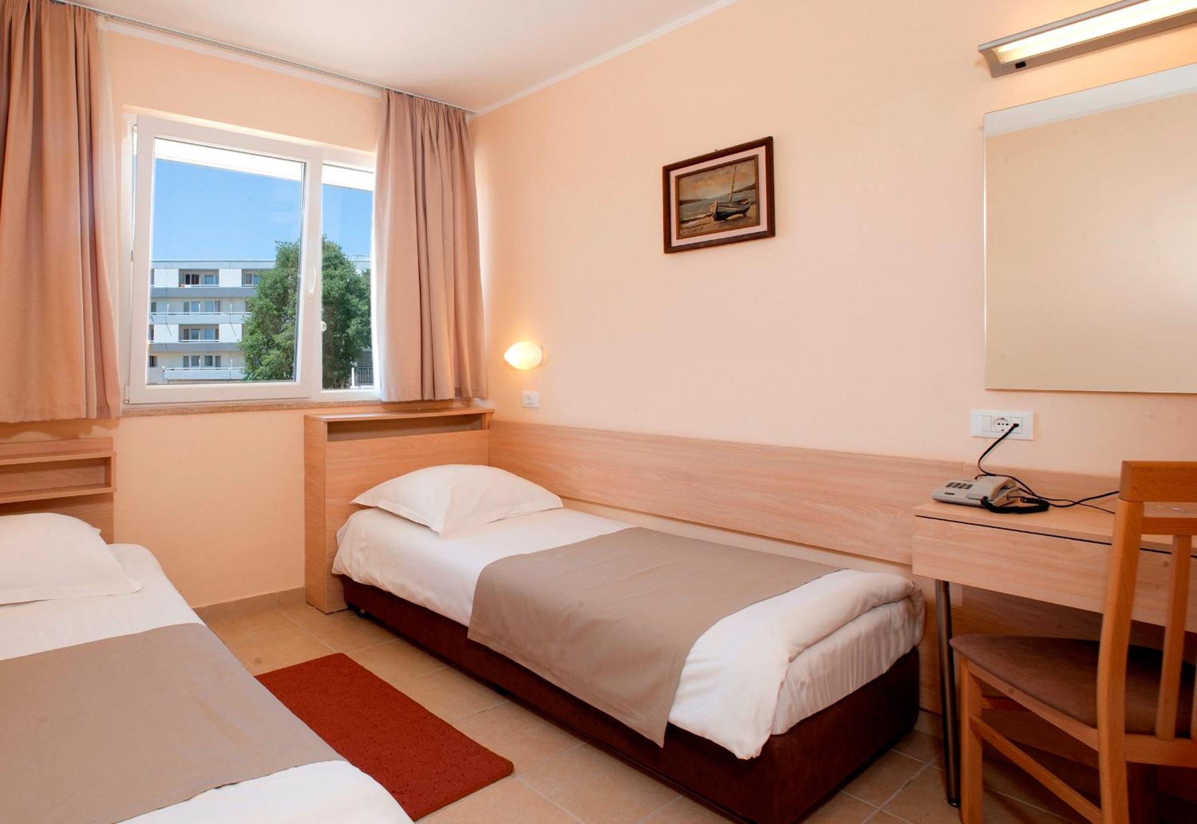 Economy Room - Photo 4