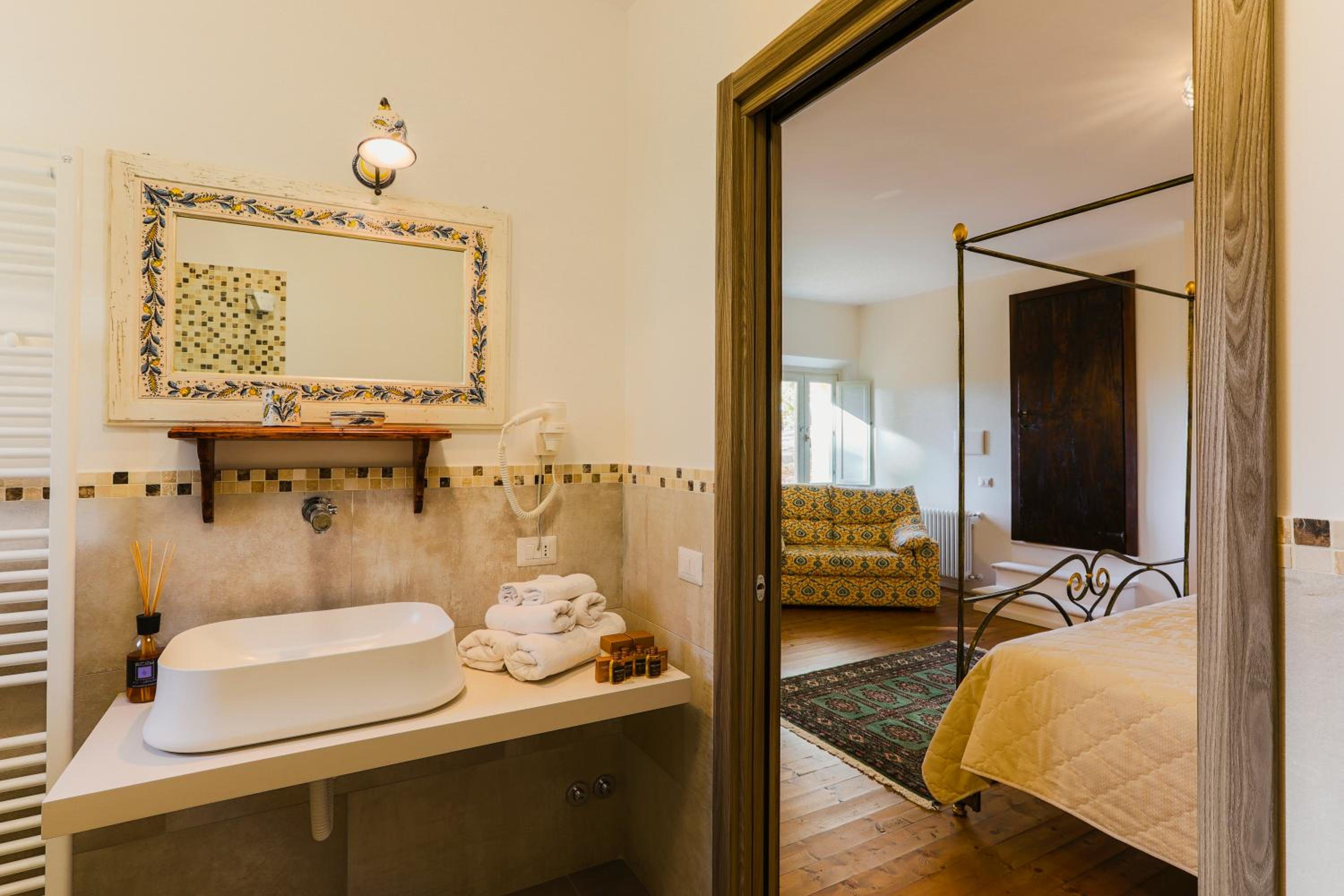 Queen Room - Disability Access photo 3