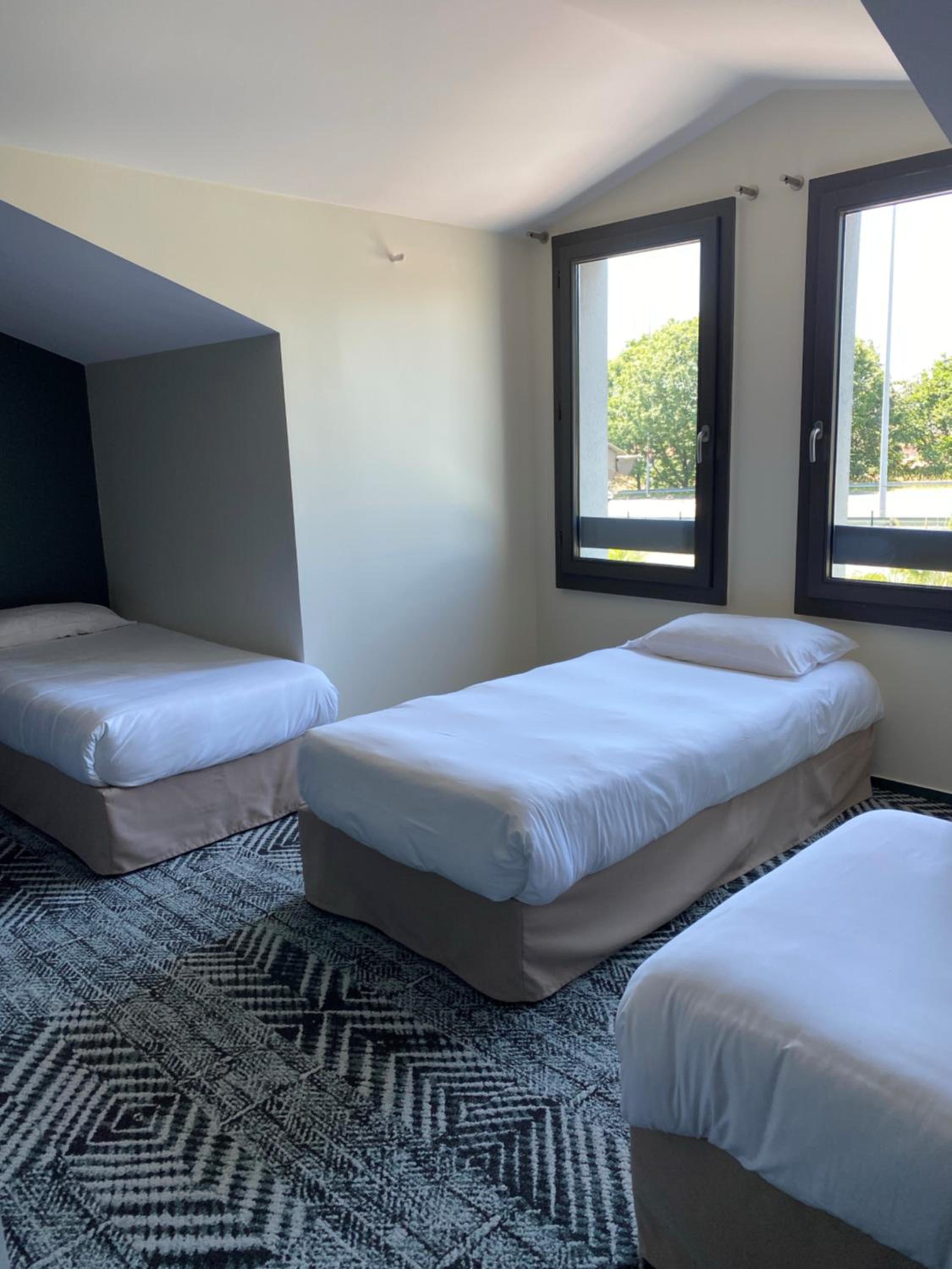 Family Room (5 Adults) - Photo 1