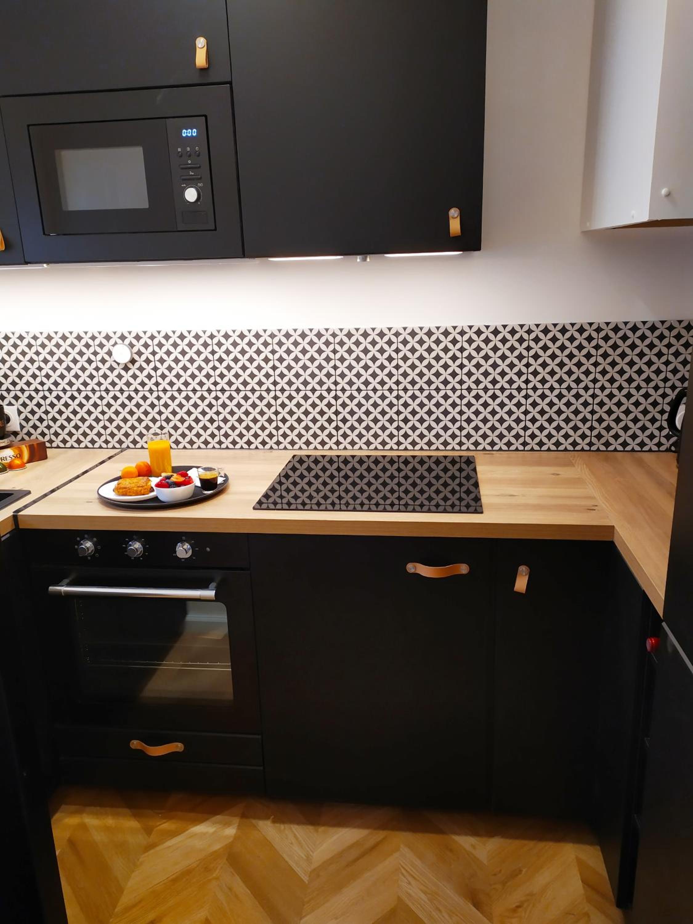 One-Bedroom Apartment - Photo 14