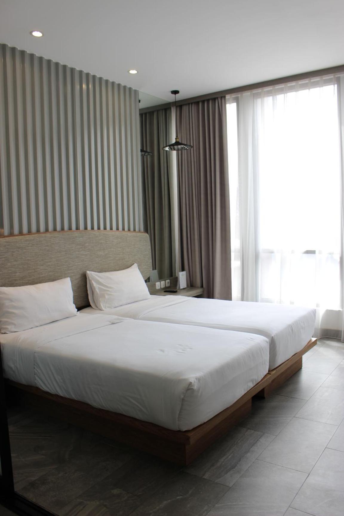Business Twin Room - Photo 9