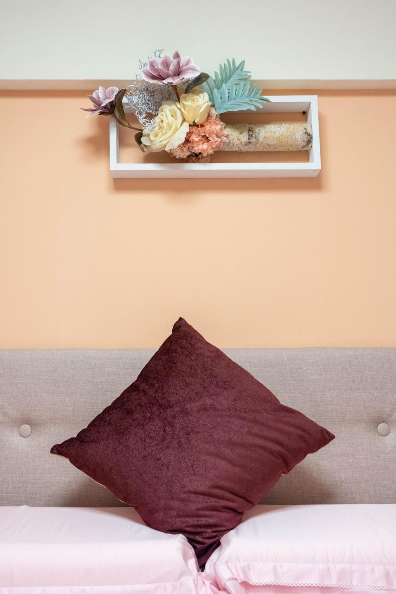 Small Double Room - Photo 9