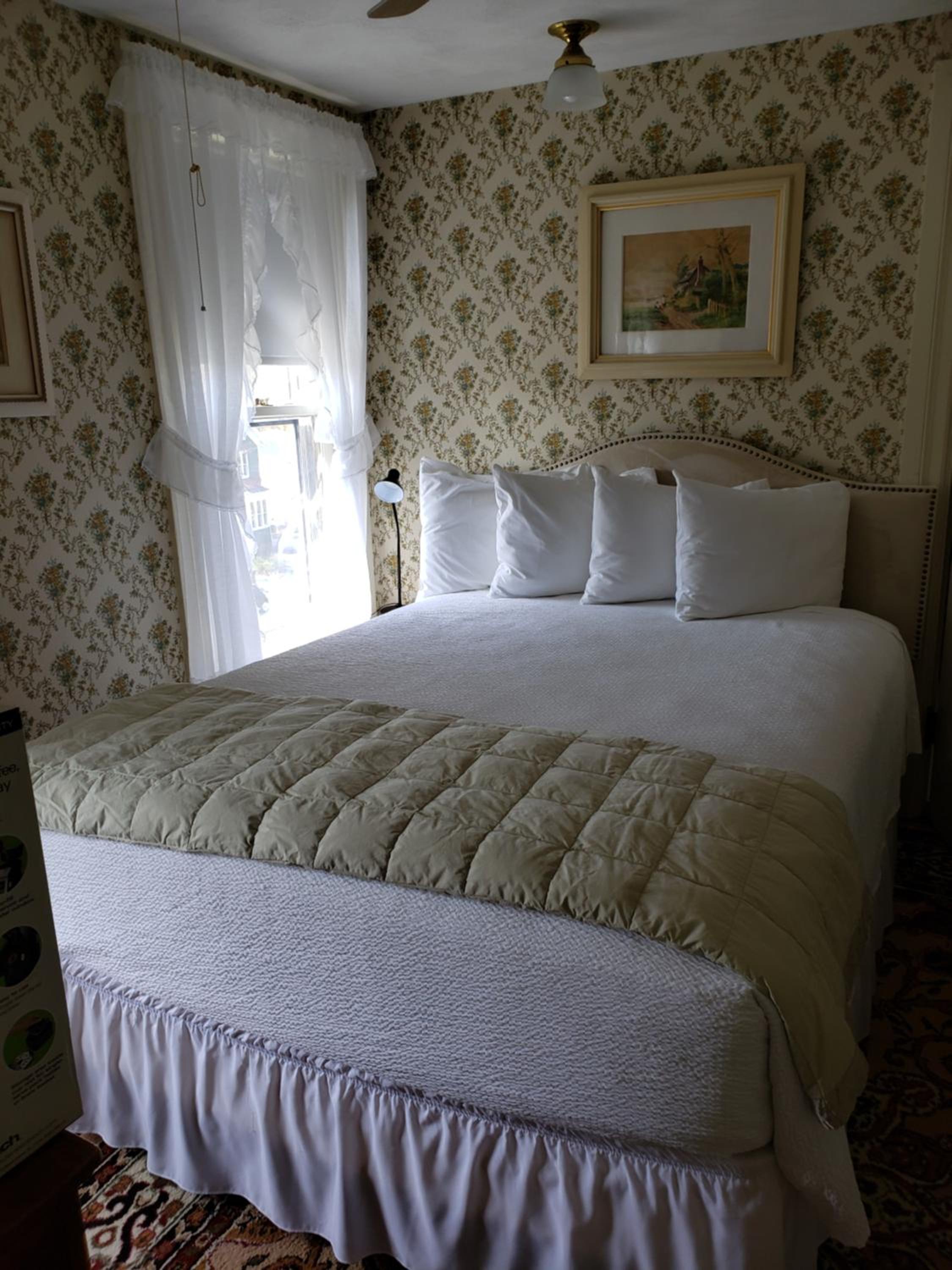 Cadillac Room