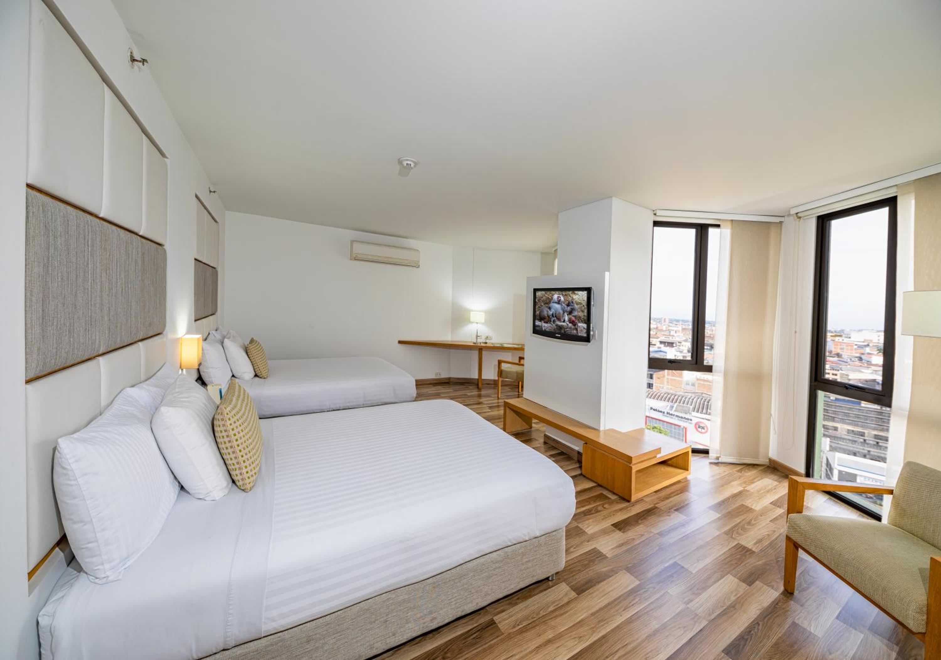 Deluxe Twin Room photo 2