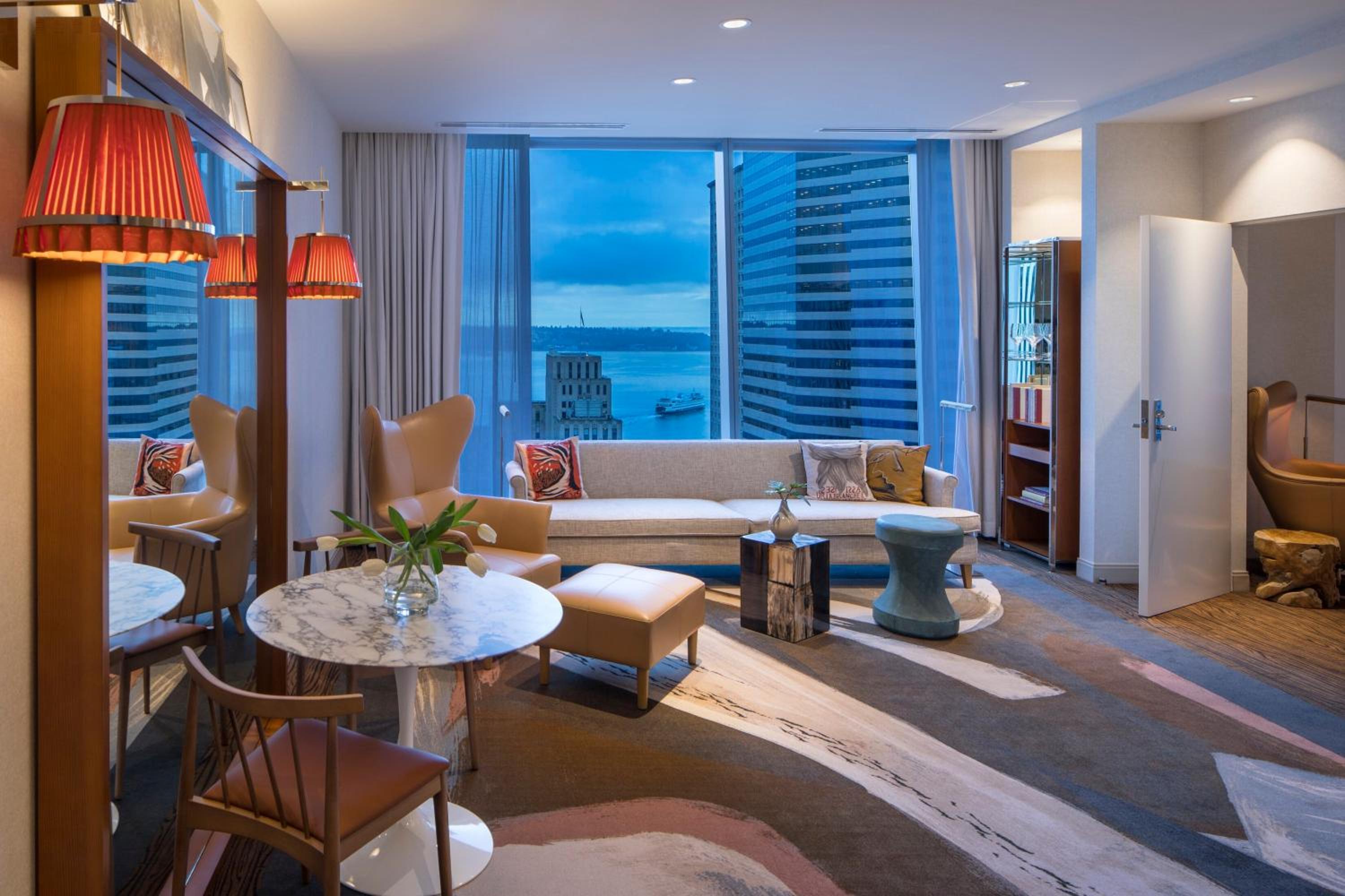 Premier Suite Queen