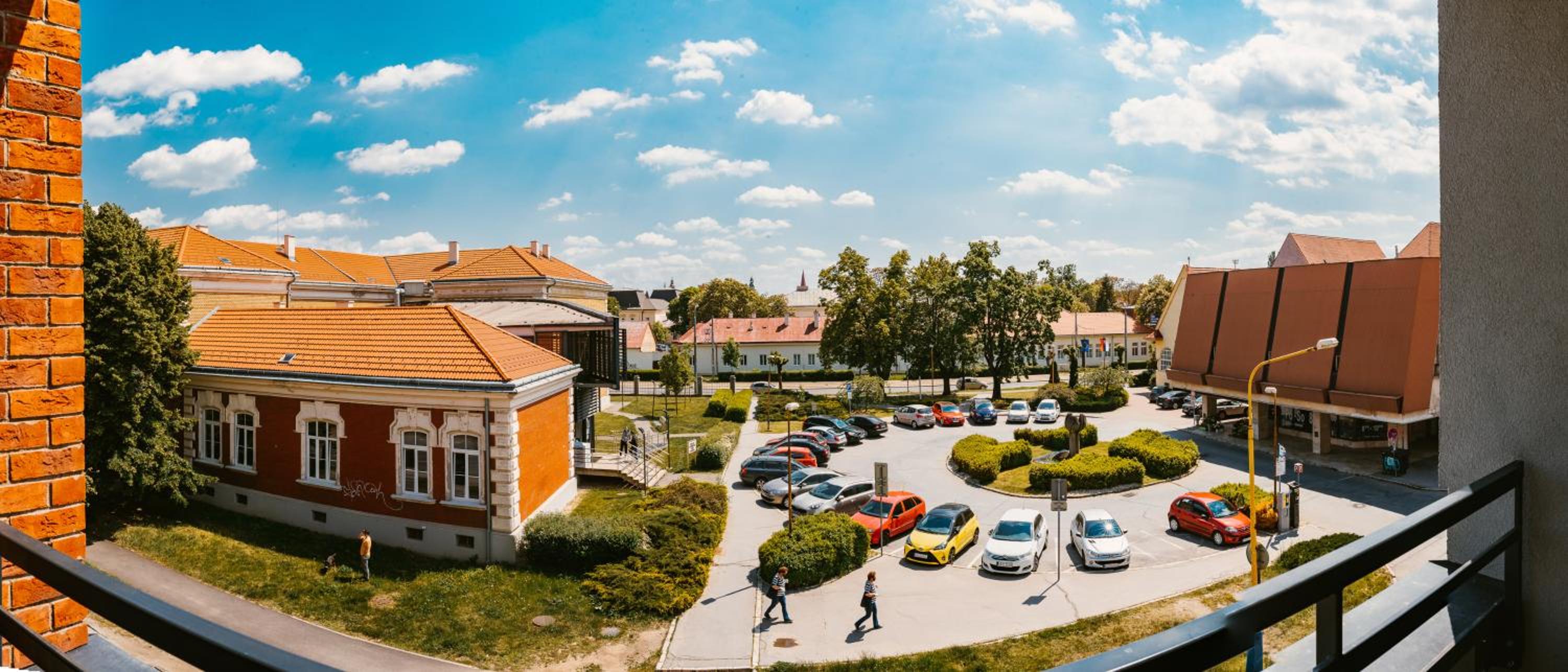 One-Bedroom Apartment - Photo 11