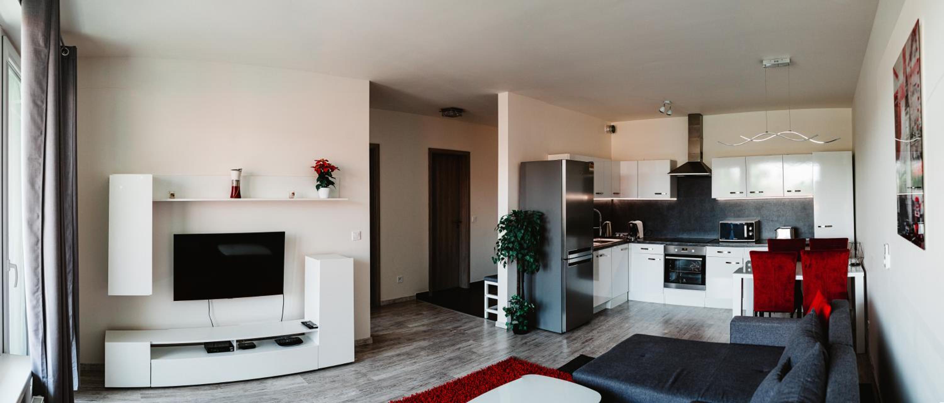 One-Bedroom Apartment - Photo 14