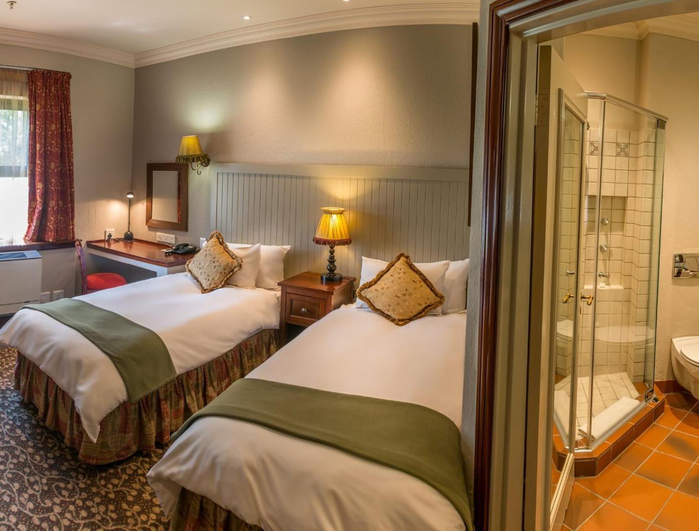 Classic Twin Room - Photo 13