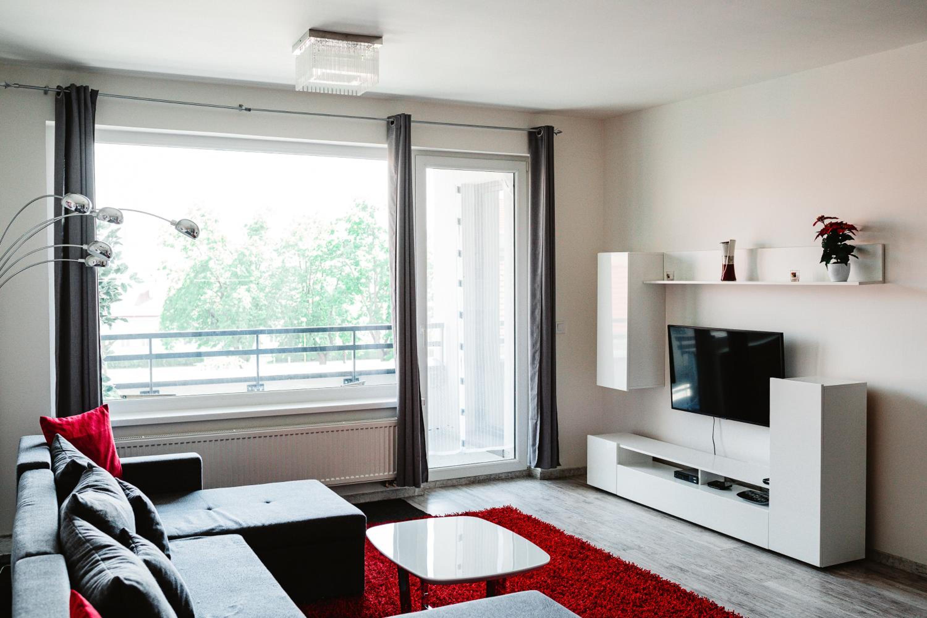 One-Bedroom Apartment - Photo 22