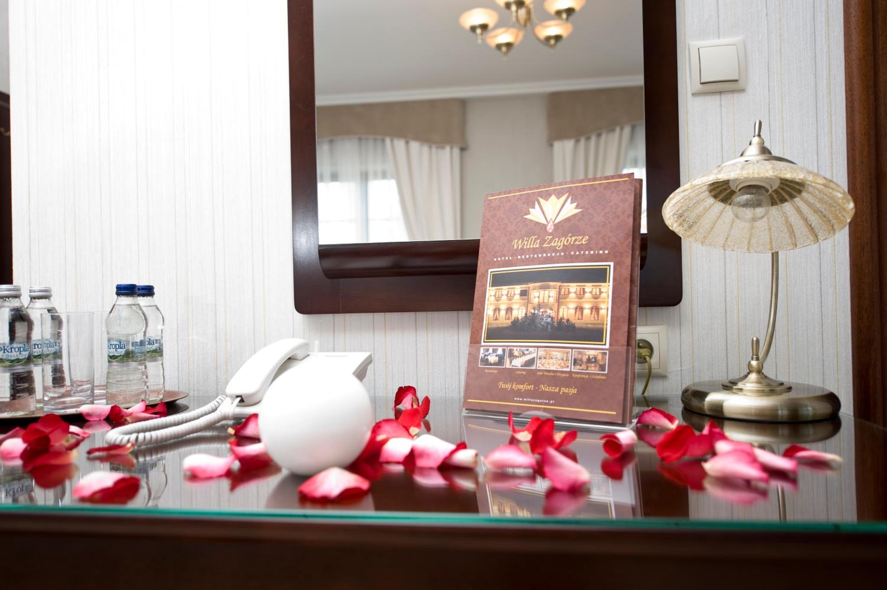 Standard Double or Twin Room - Photo 5