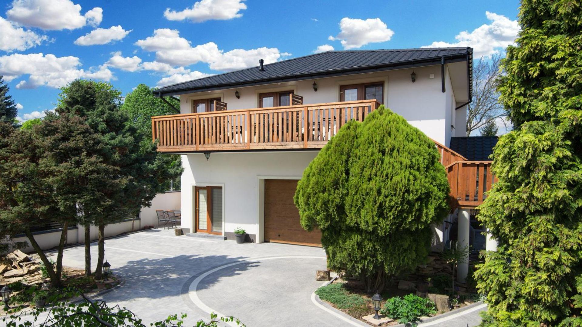 Apartment with Terrace