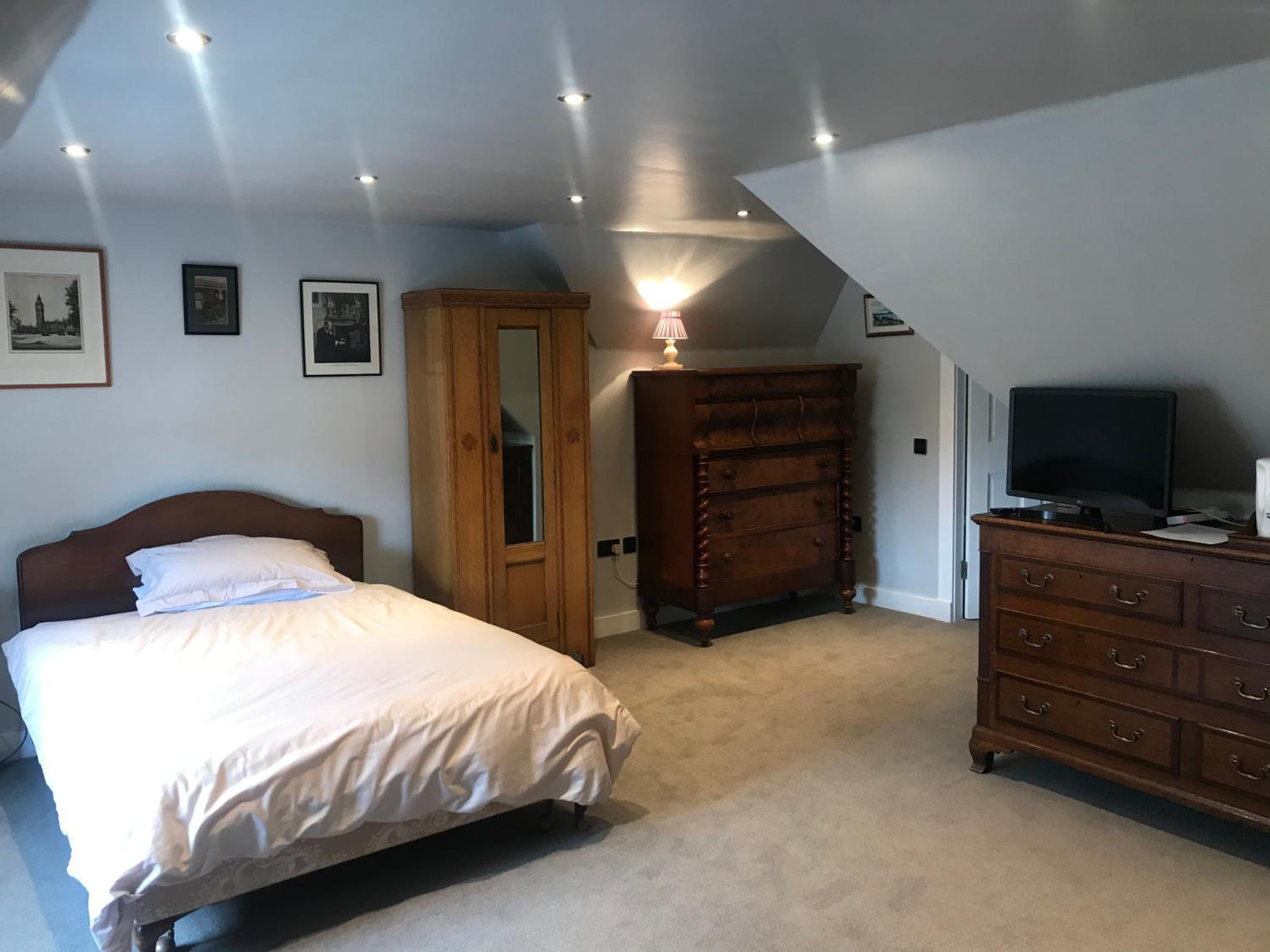 Deluxe Double or Twin Room photo 3