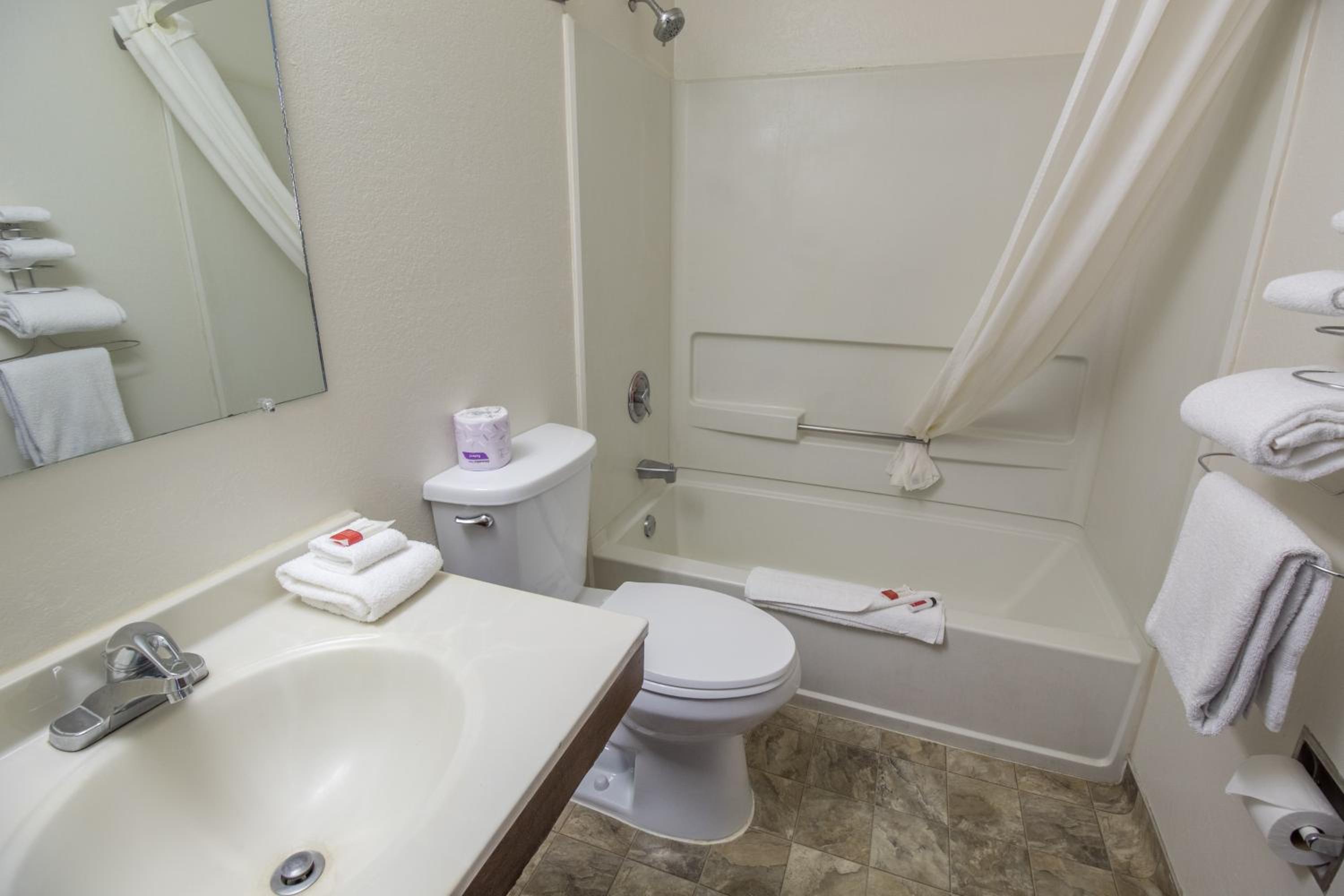 King Room - Non-Smoking - Photo 13