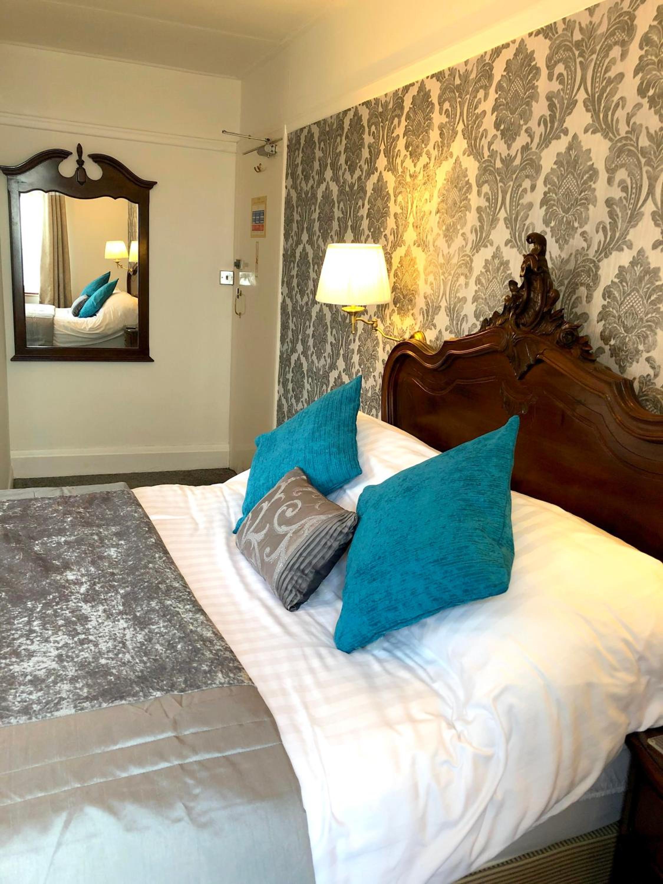 Deluxe Quadruple Room - Photo 6