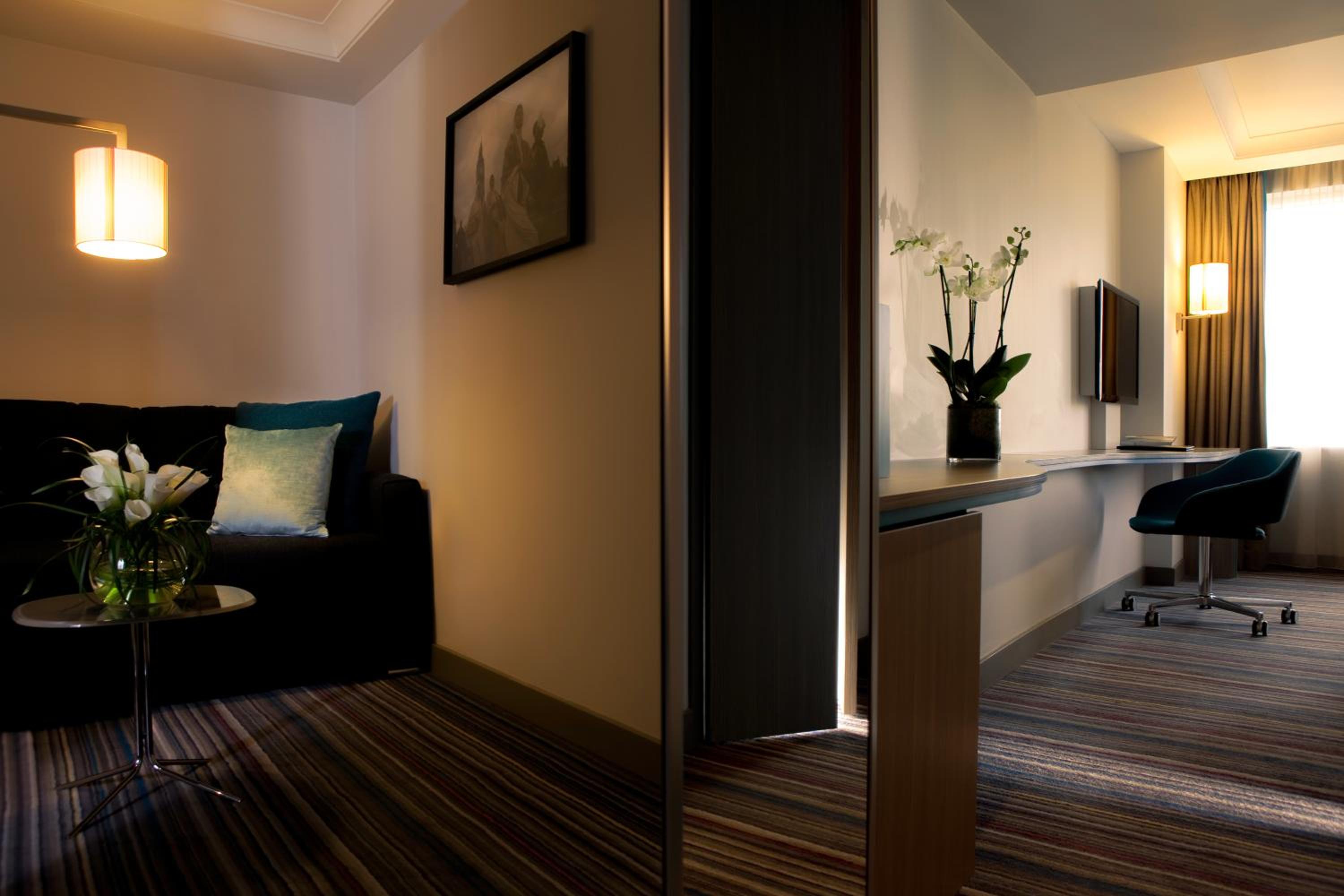 Superior King Room with Sofa