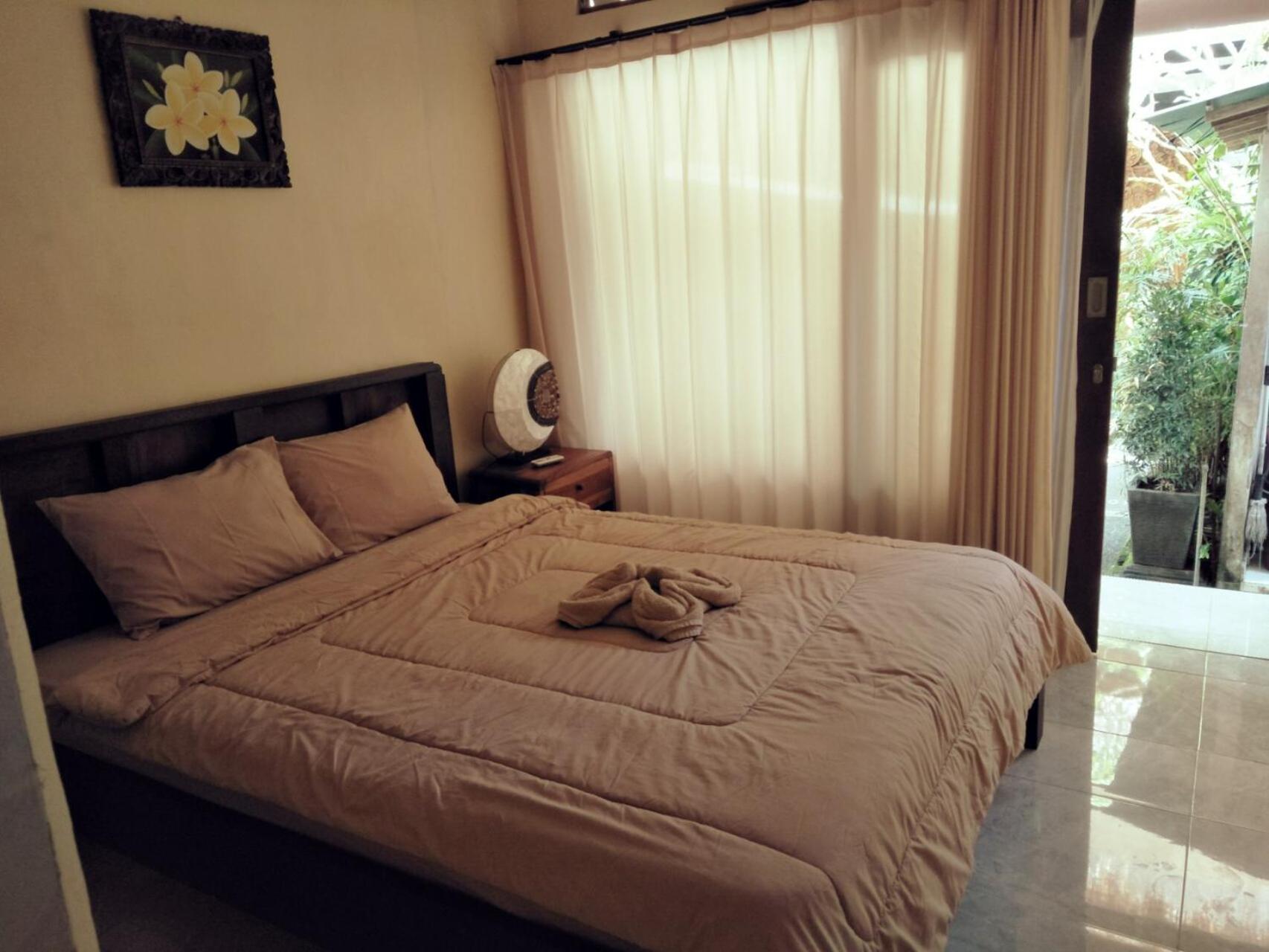 Budget Double Room - Photo 15