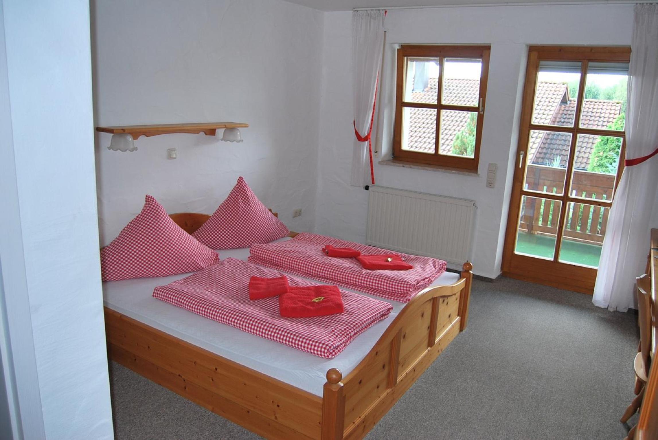 Double Room with Balcony - Photo 2