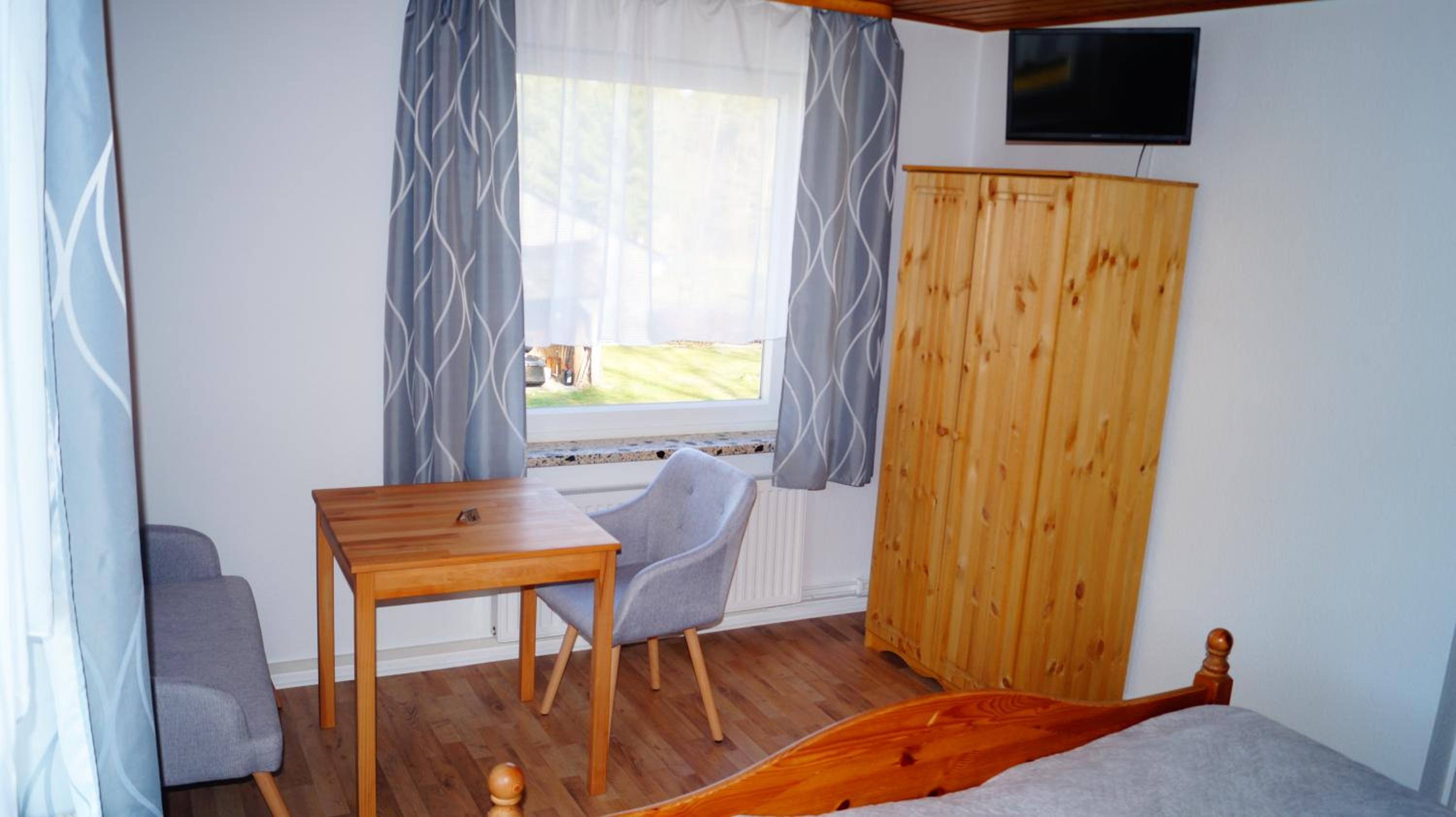 One-Bedroom Apartment photo 2