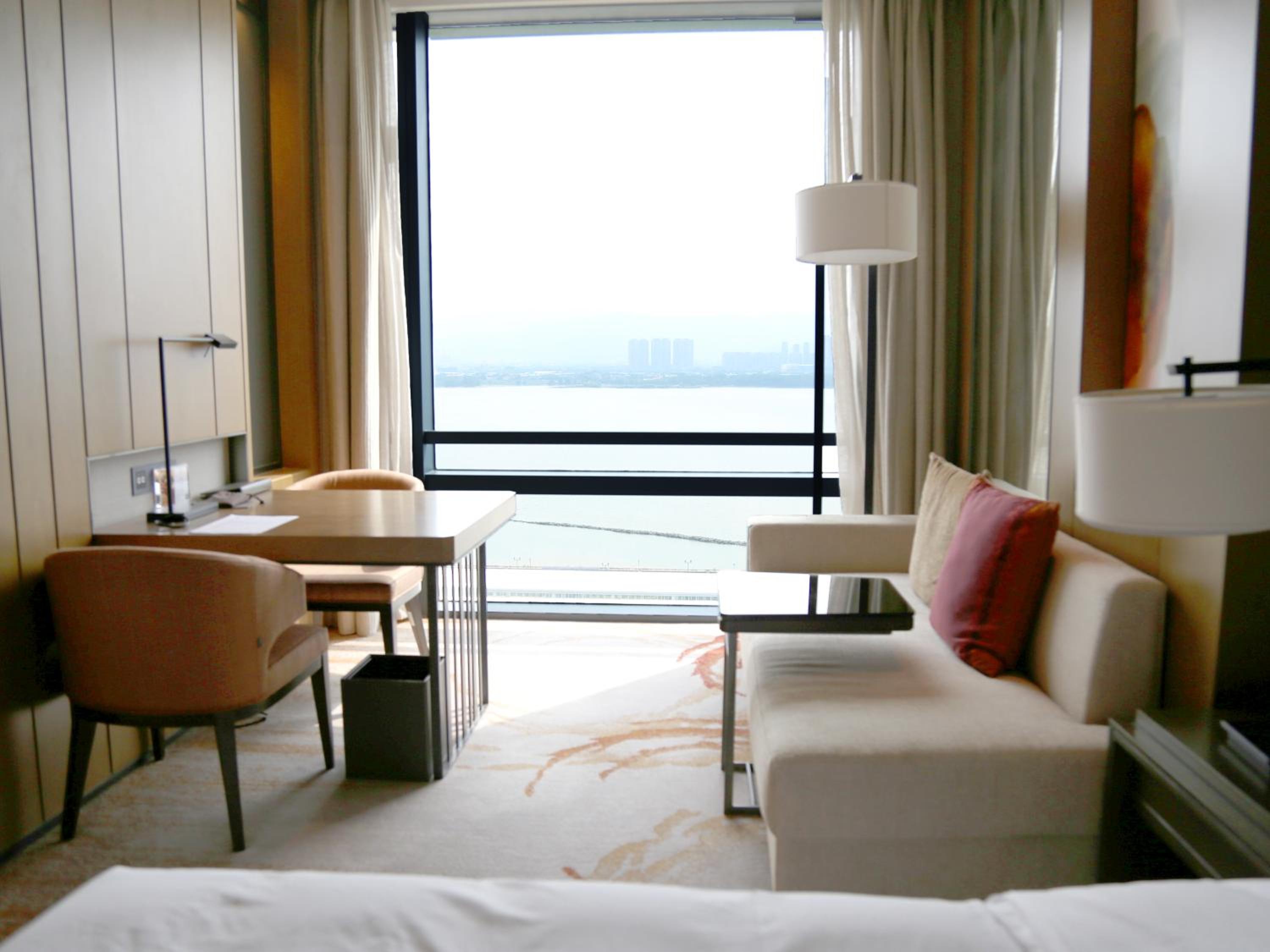 Twin Room - Club Access photo 3