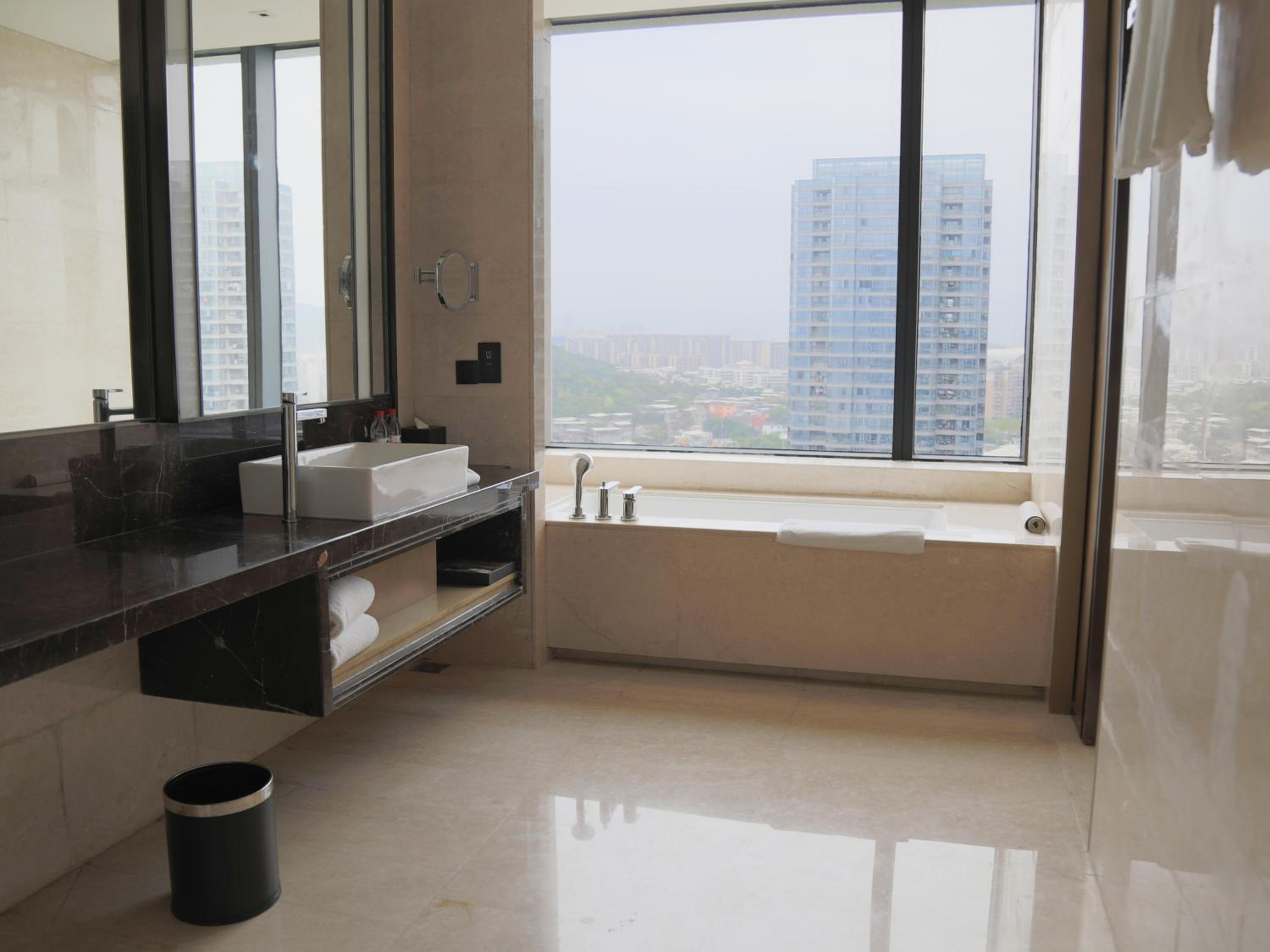Deluxe Twin Room - Club Access photo 2