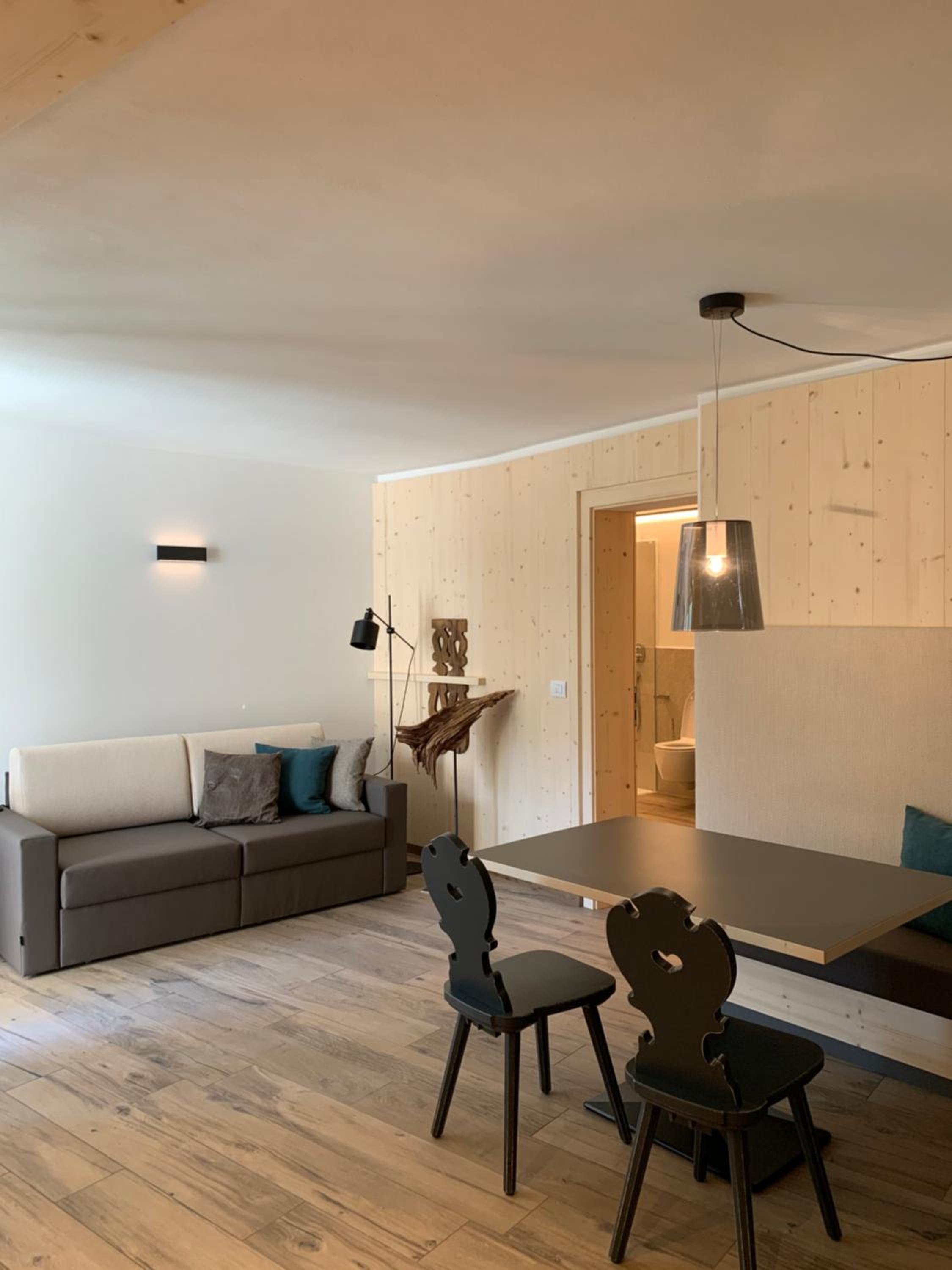 Apartment with Terrace - Photo 23