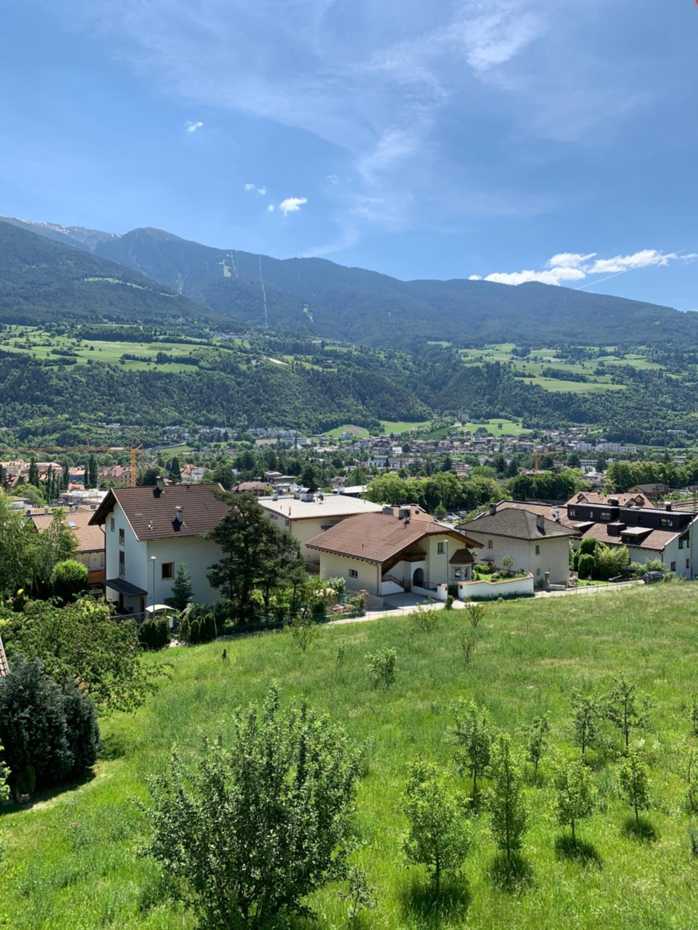 Apartment with Mountain View - Photo 9