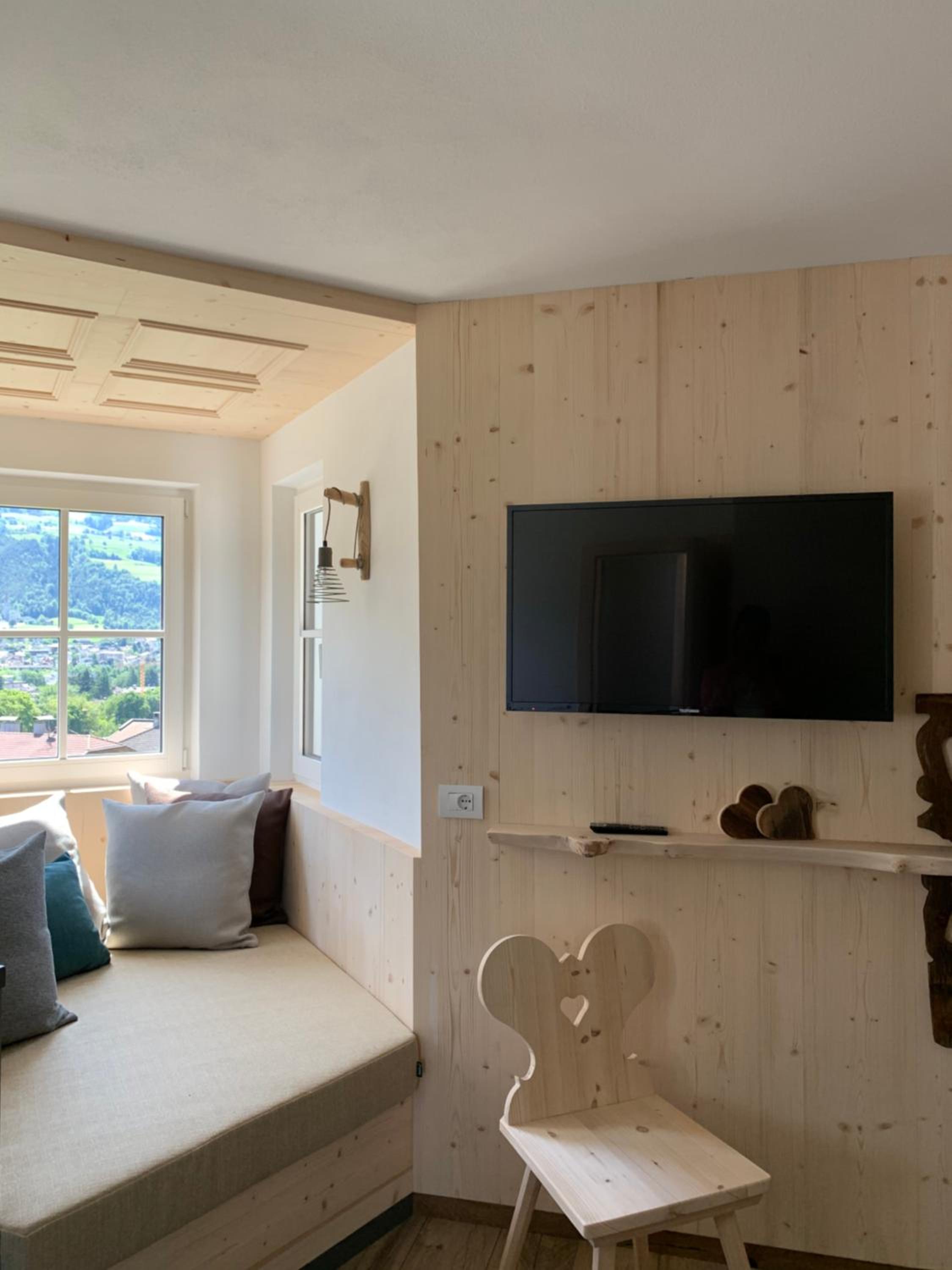 Apartment with Mountain View - Photo 32