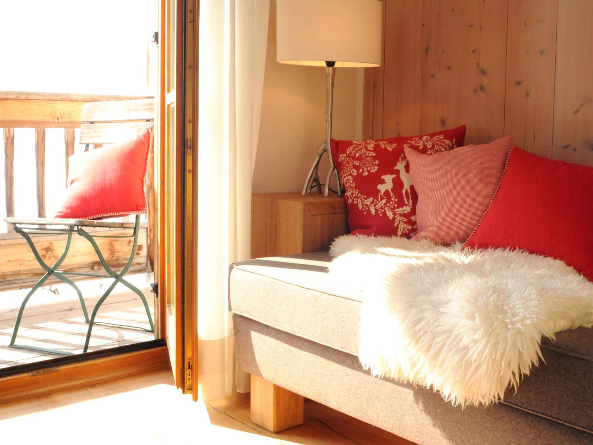 Apartment with Balcony photo 3