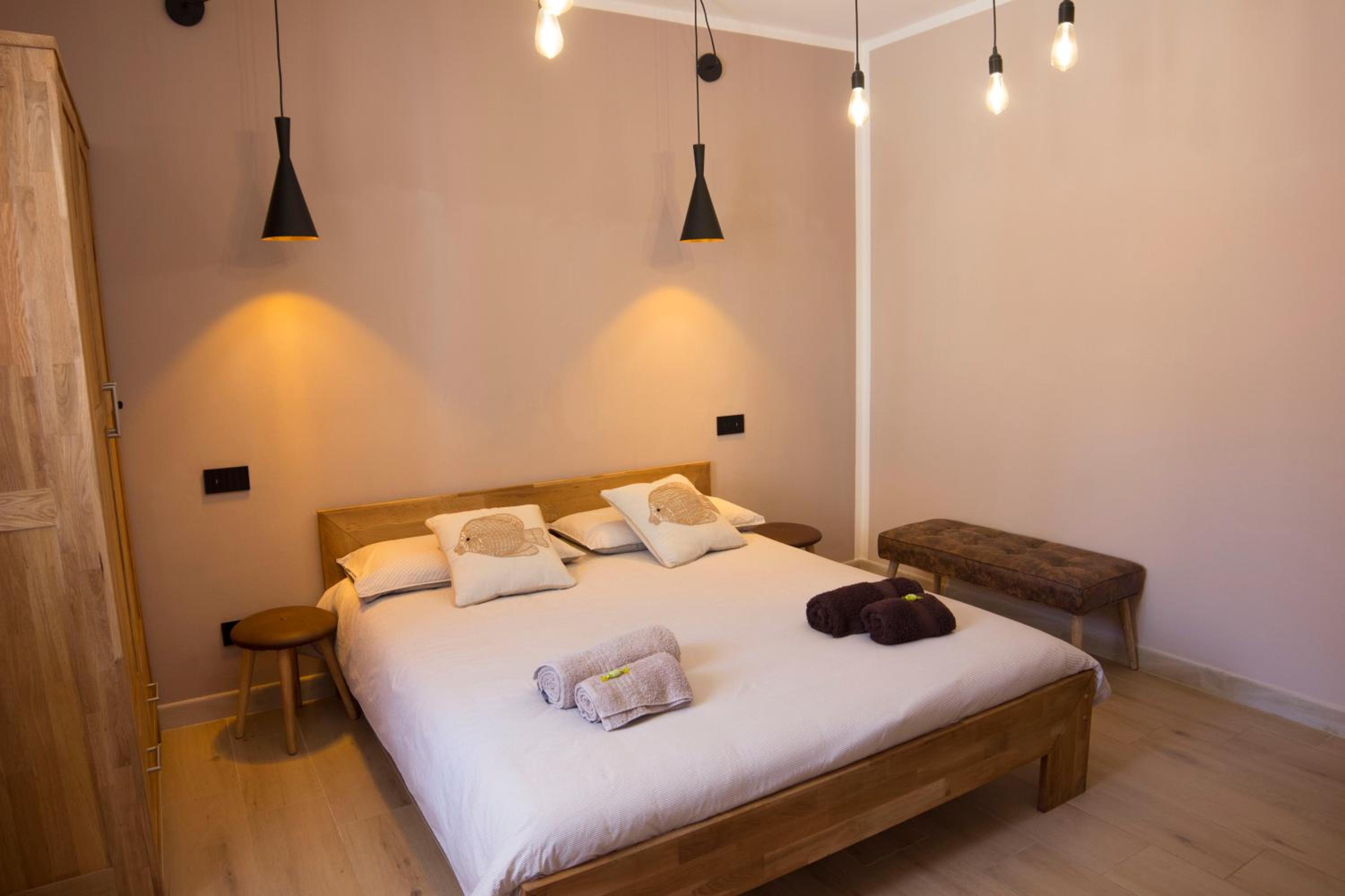 Double Room with Private Bathroom - Photo 1