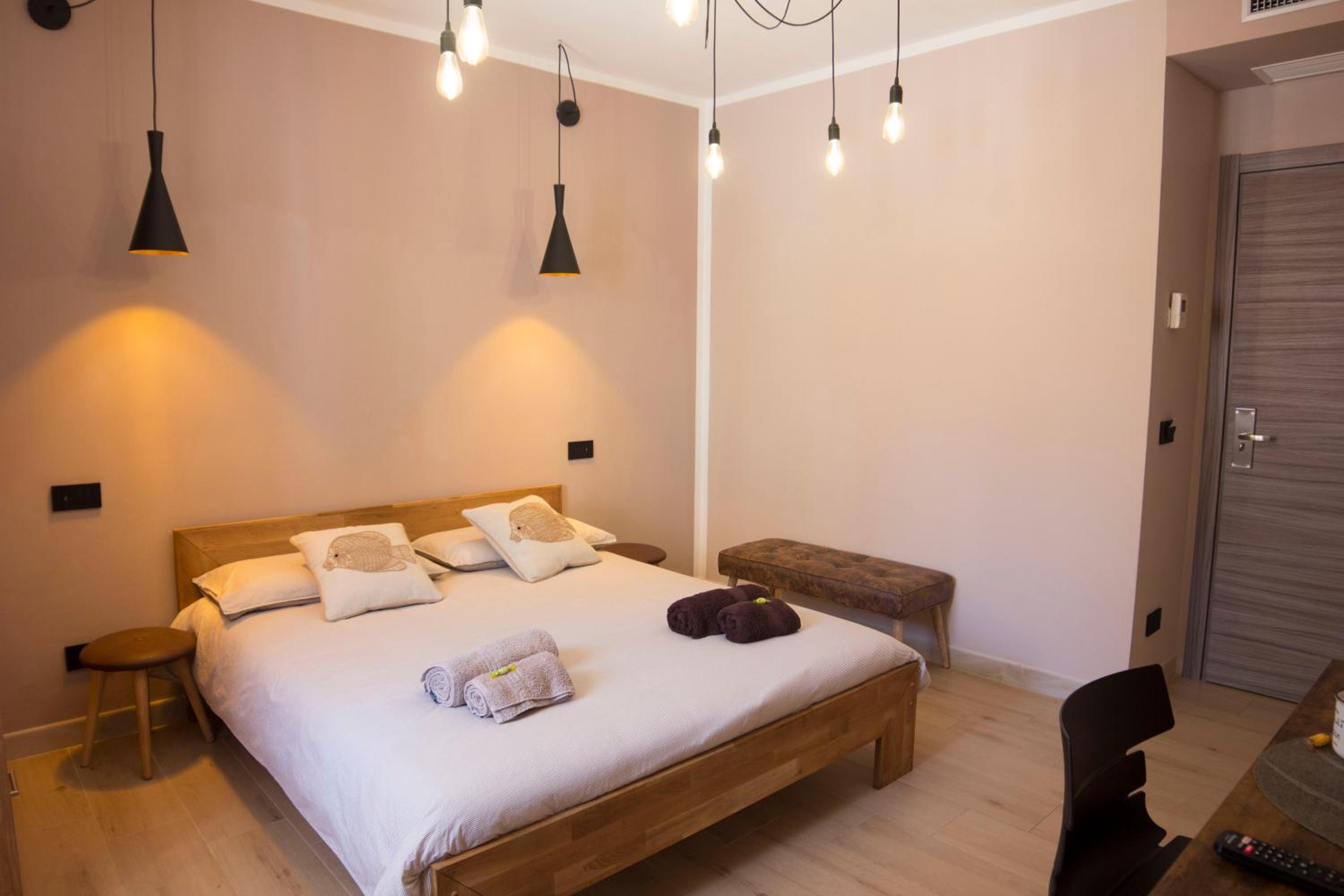 Double Room with Private Bathroom - Photo 5