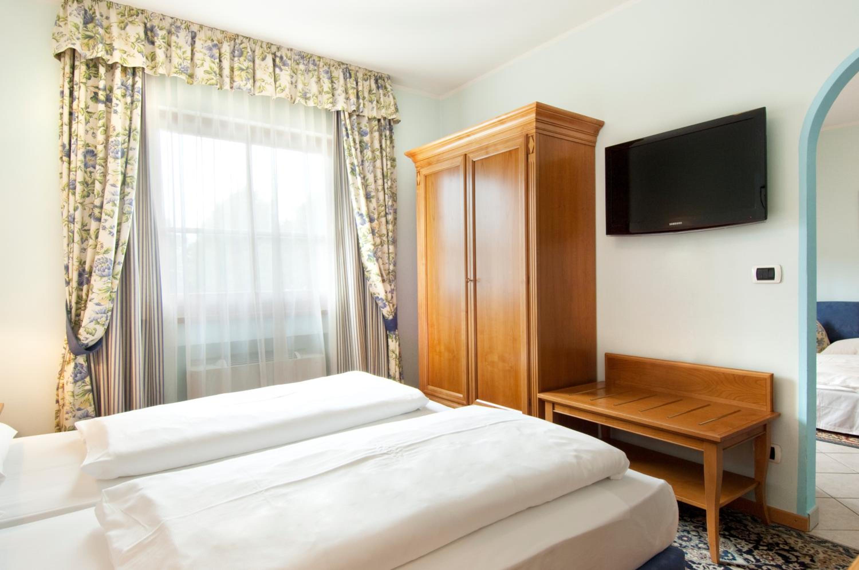 Suite with Balcony - Photo 1