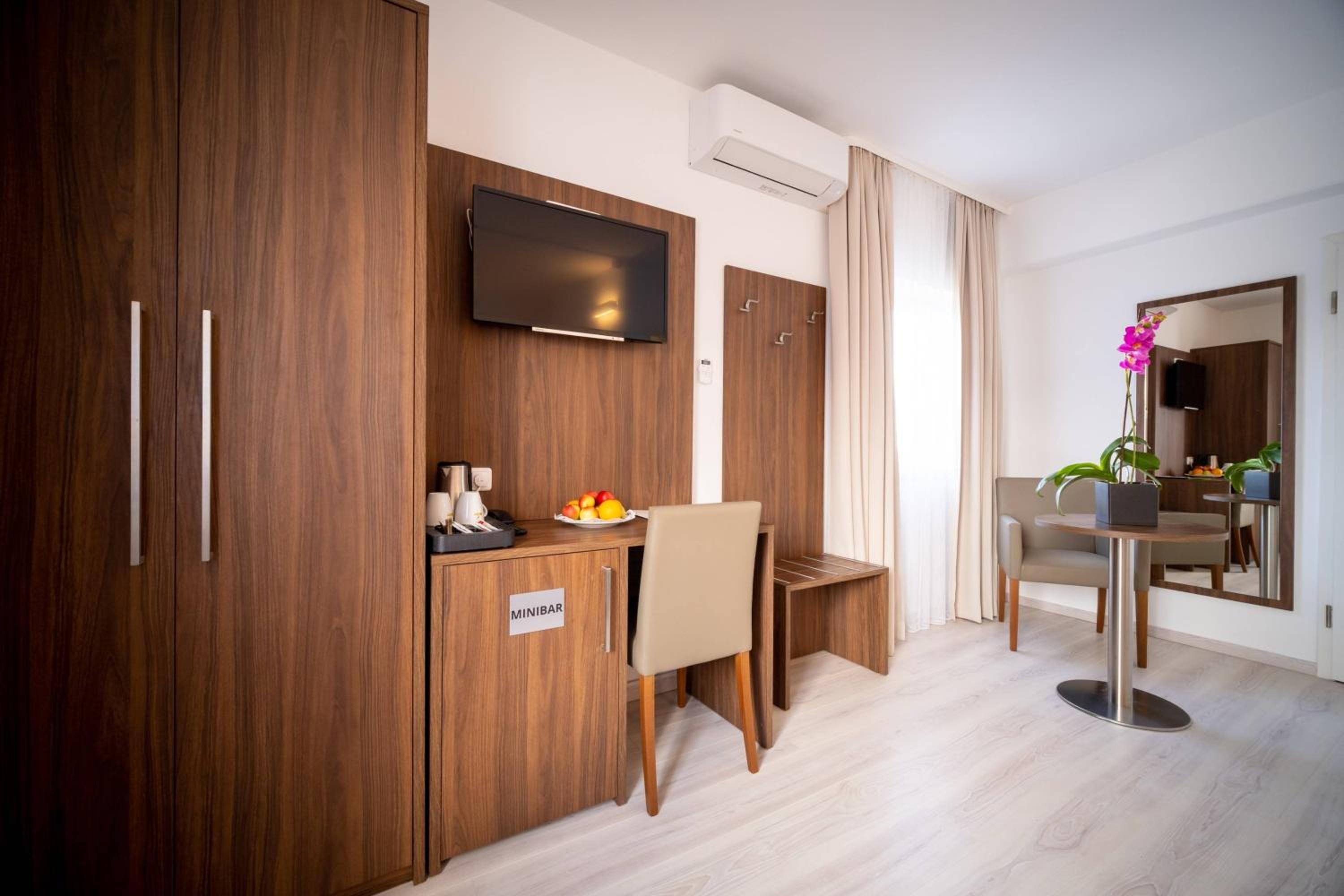 Doppelzimmer mit Klimaanlage photo 1