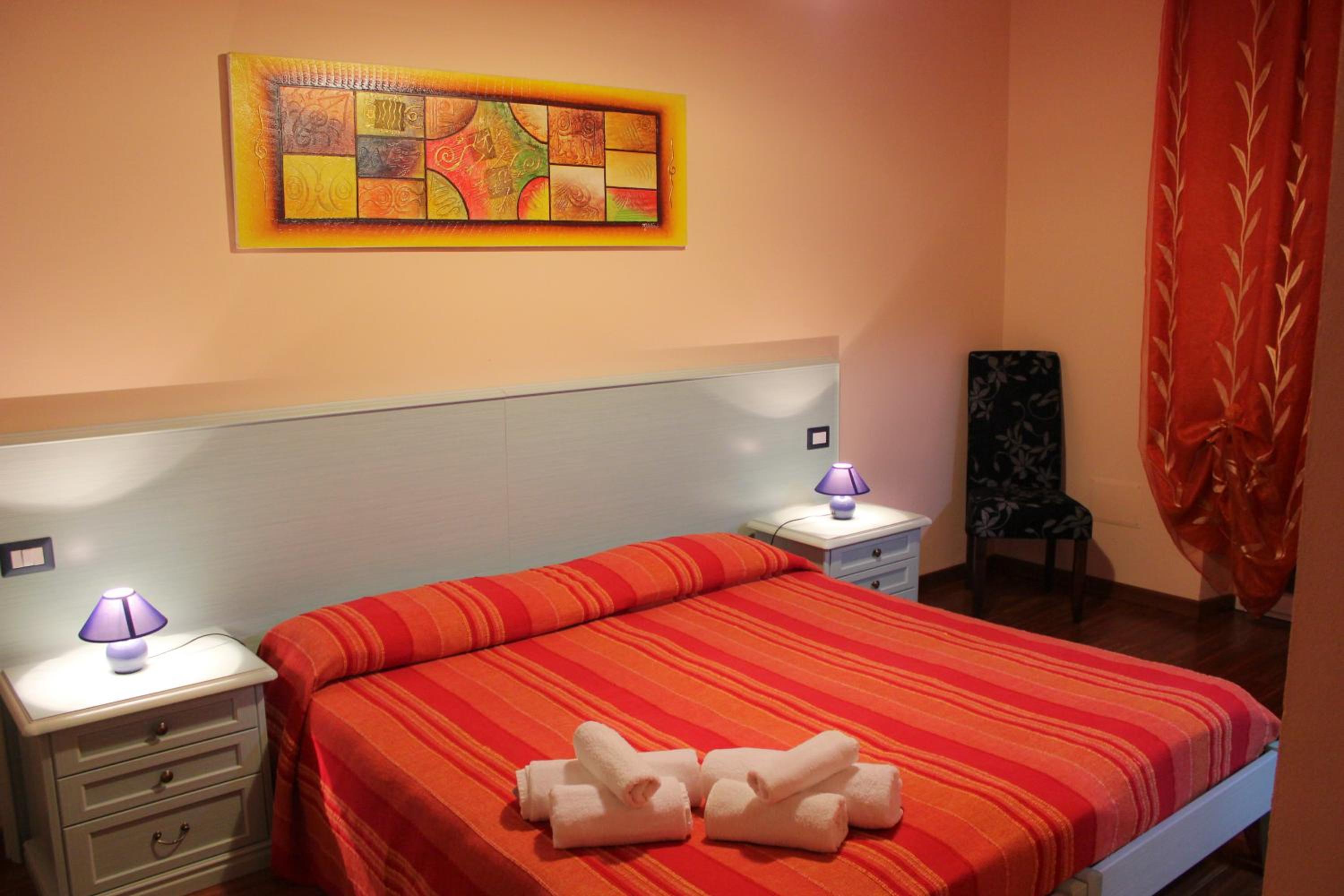 Double Room - Photo 3