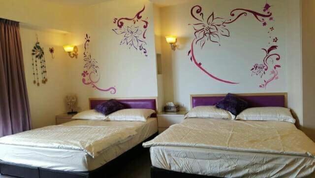 Quadruple Room with Balcony photo 3