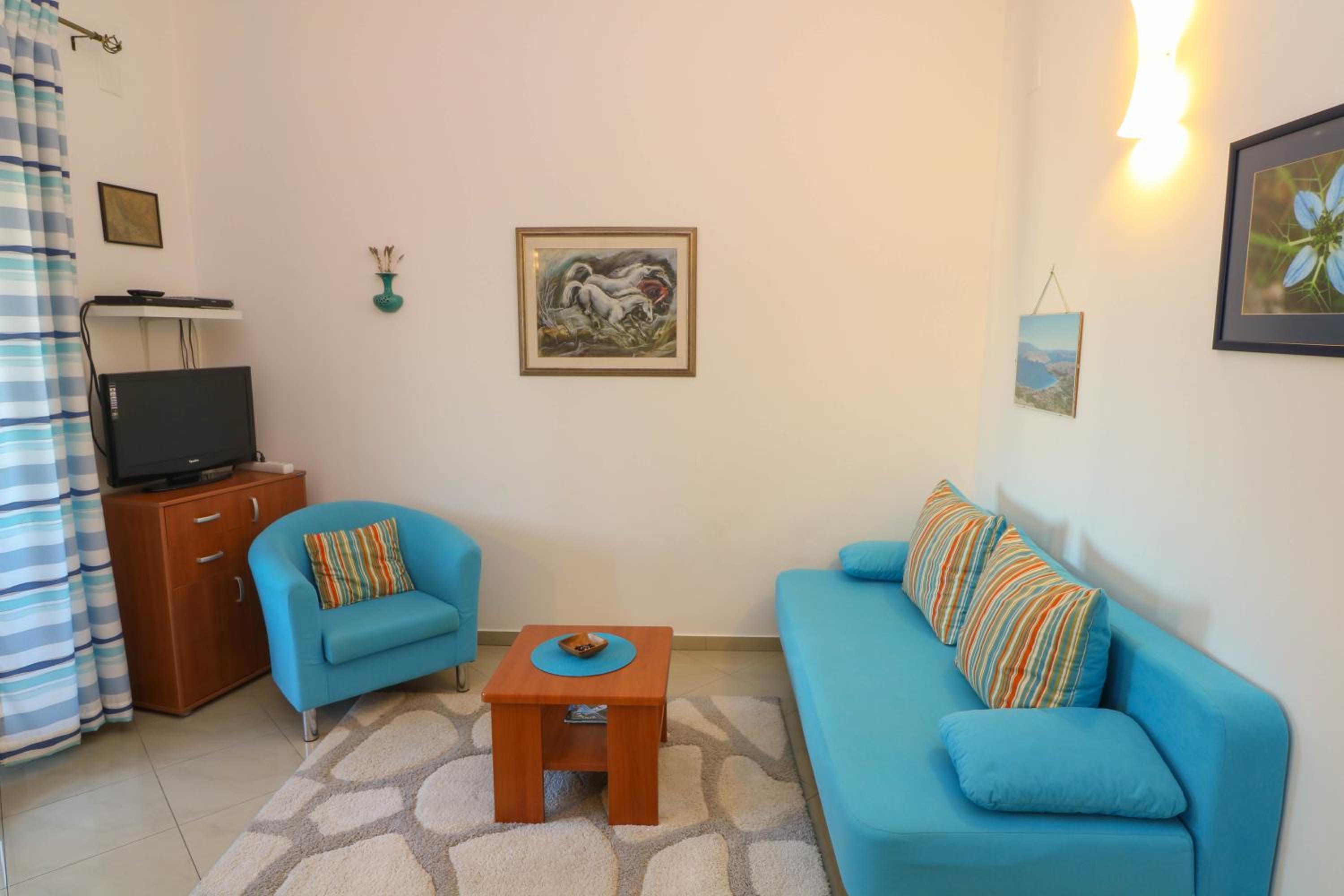 Apartment with Terrace photo 2