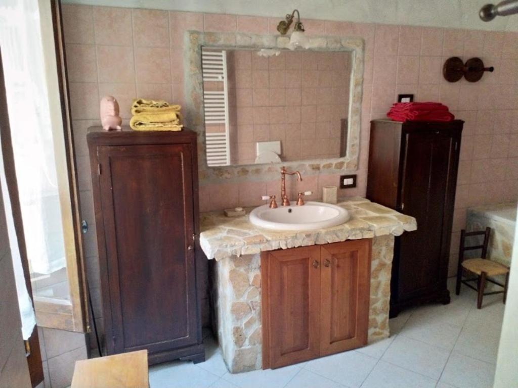 Small Double Room - Photo 9