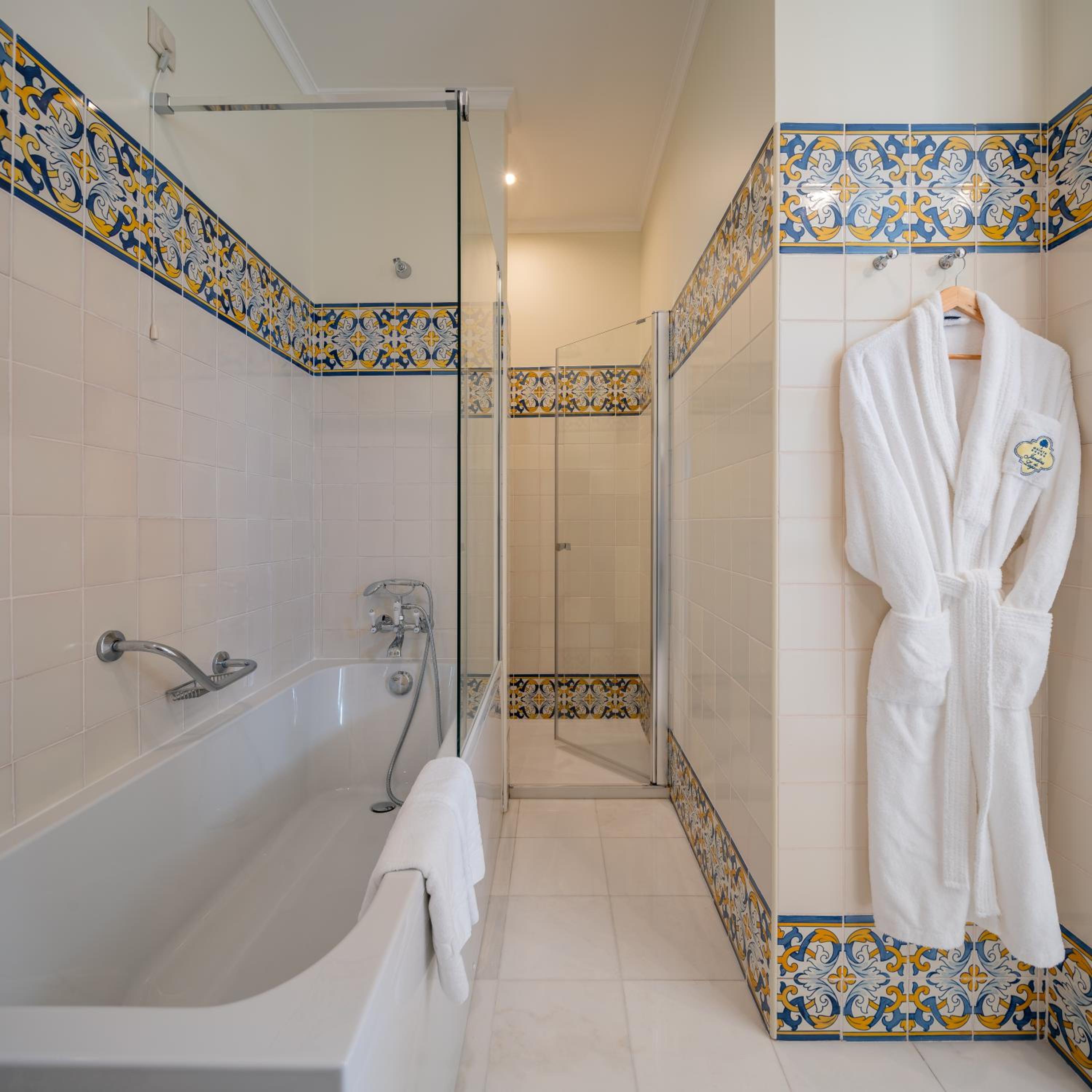 Heritage Junior Suite - Photo 15