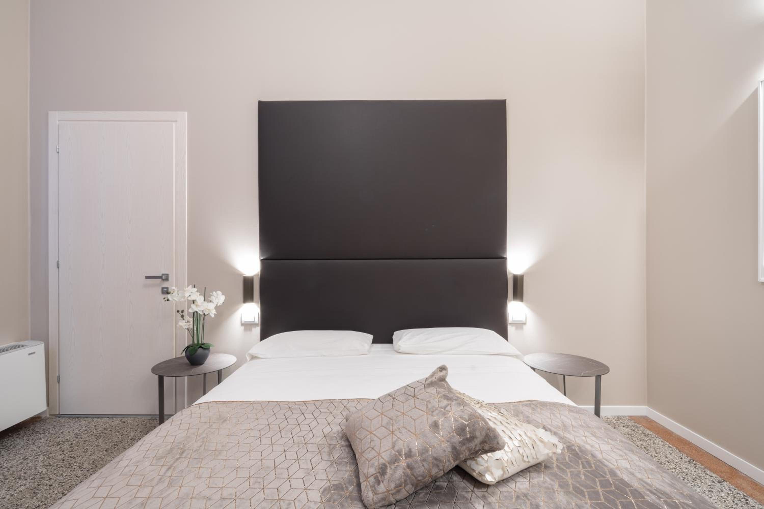 Standard Double Room with Canal View