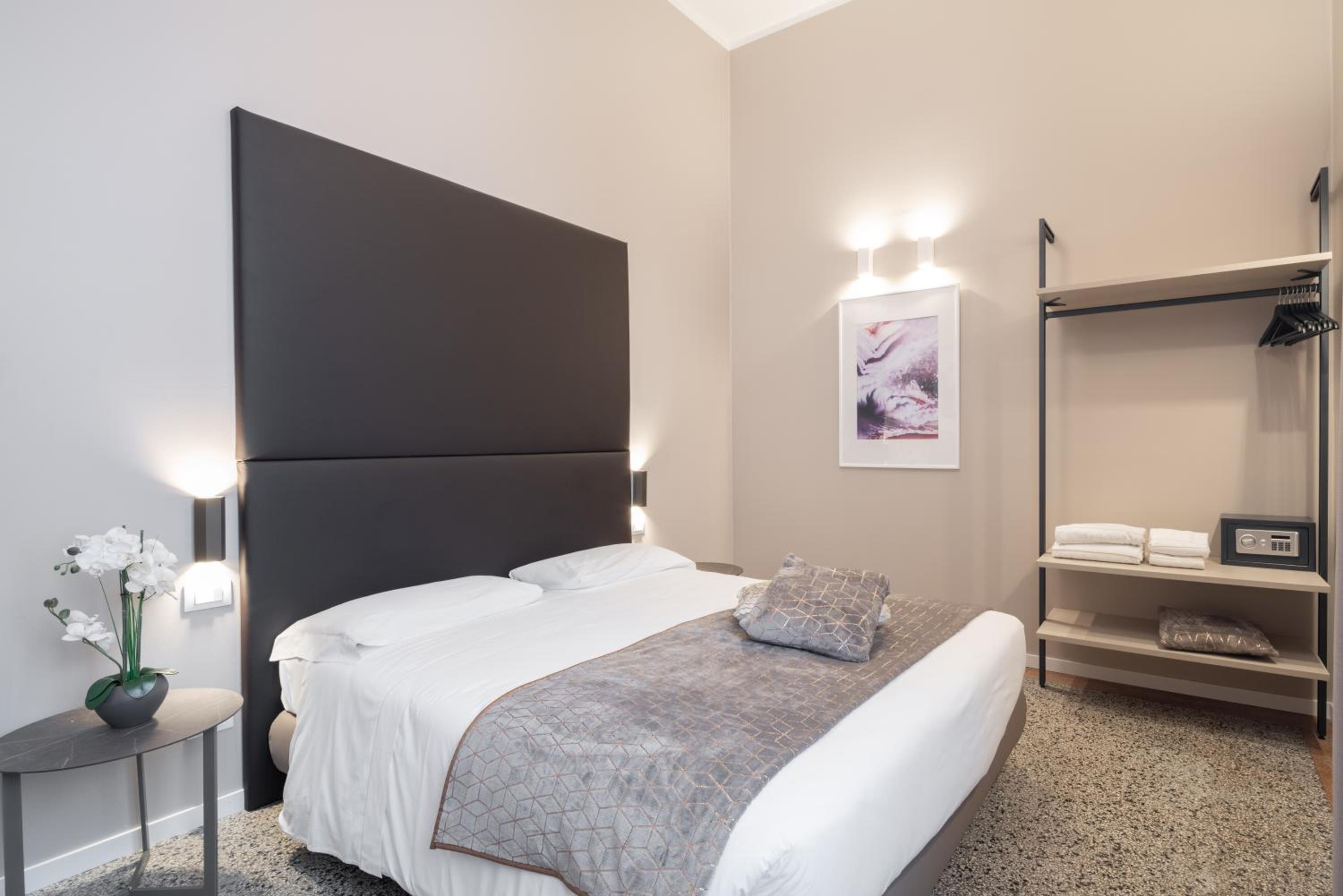 Standard Double Room with Canal View