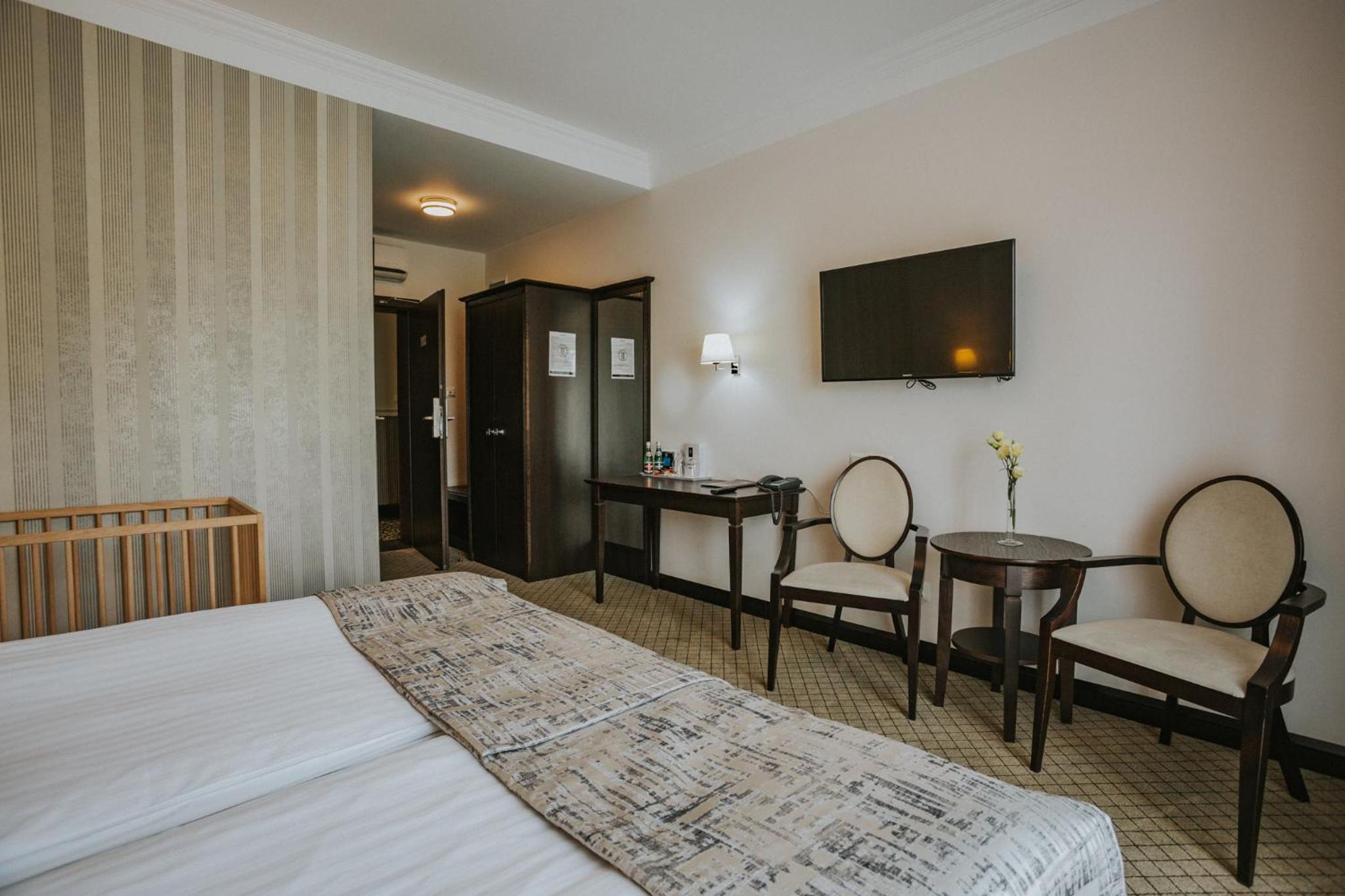 Double Room - Photo 1