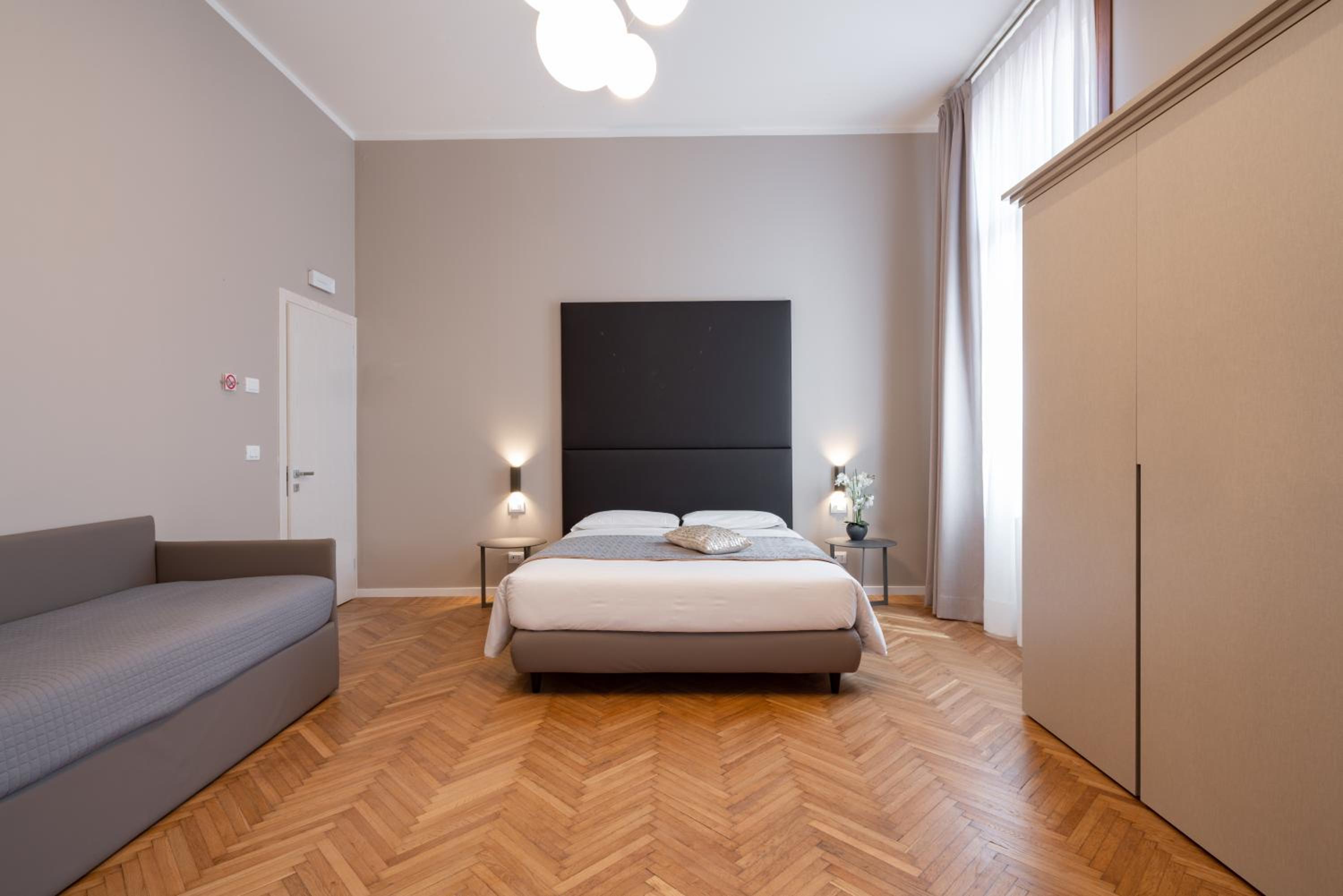 Junior Suite thumbnail 6