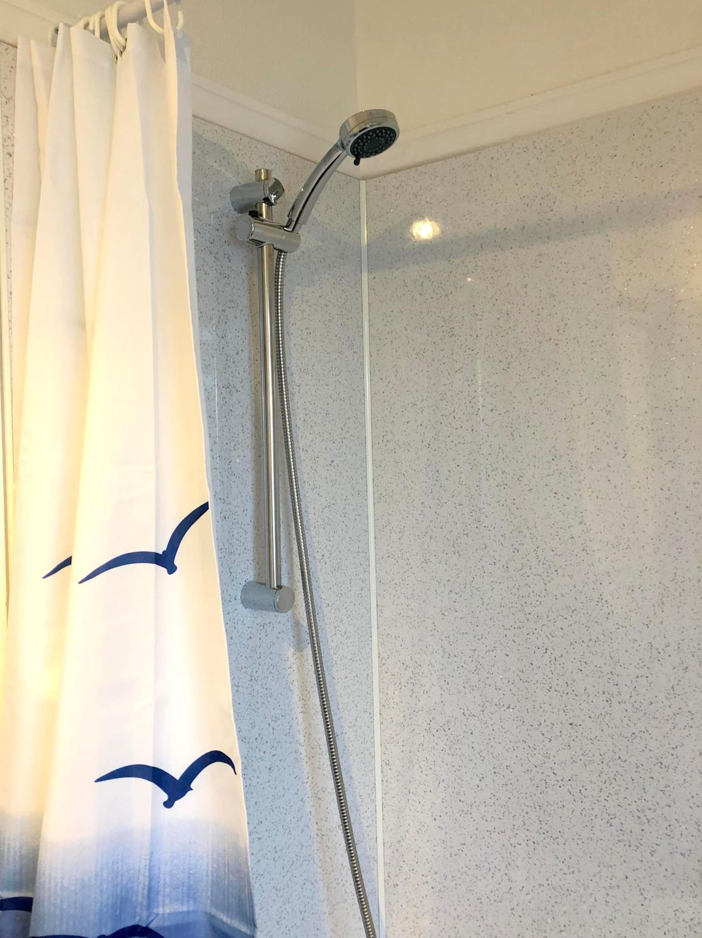 Superior Suite with Sea View - Photo 21