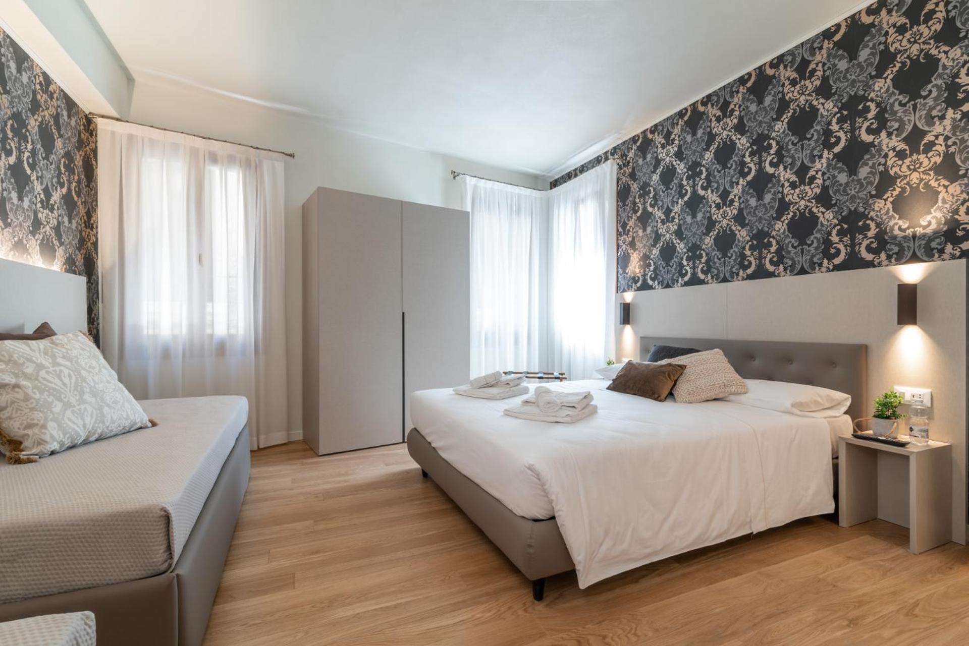 Luxury Triple Room photo 1