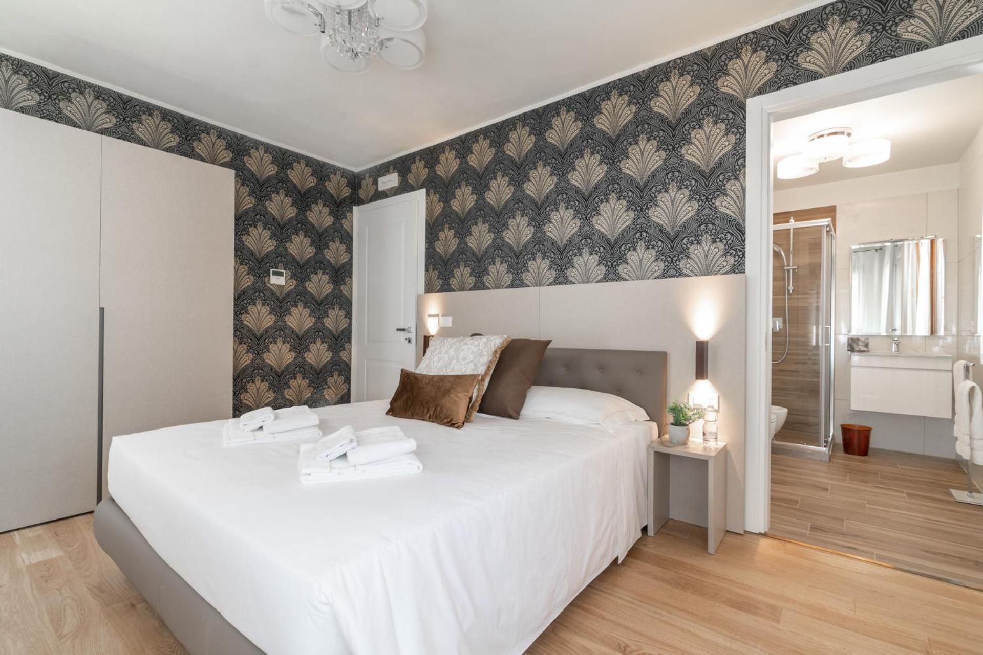 Deluxe Double Room photo 3