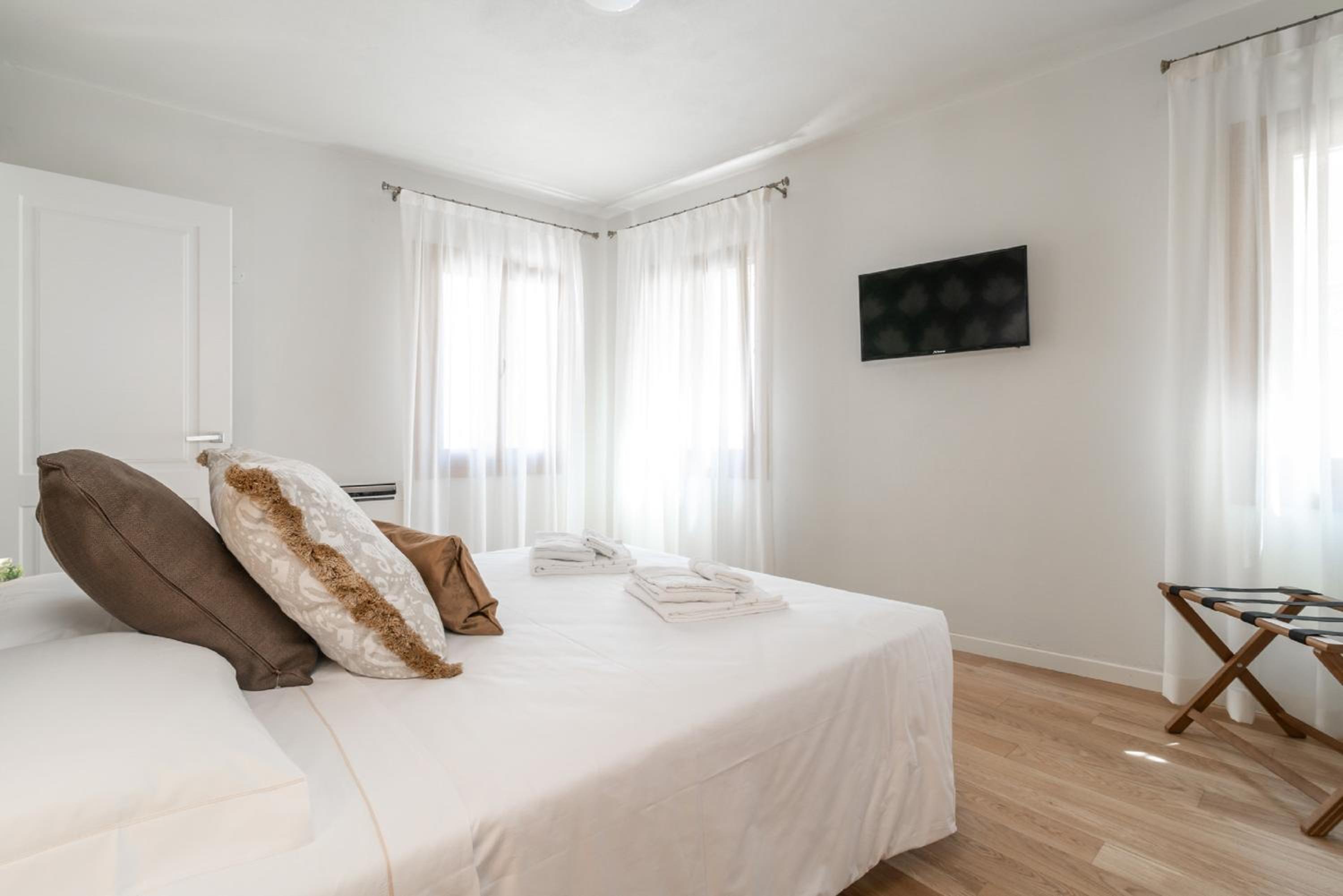 Deluxe Double Room photo 2