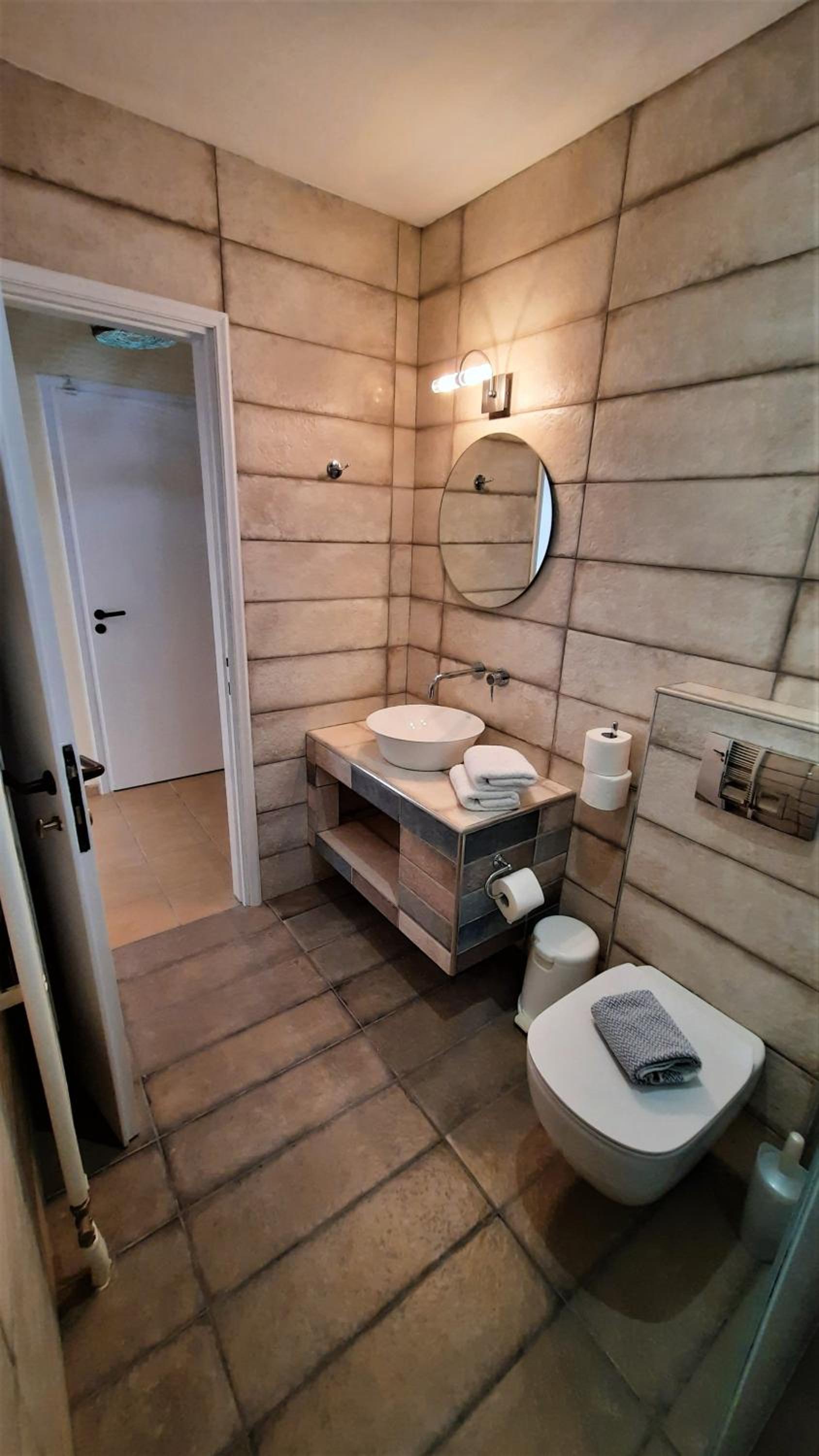 Double Room with Balcony (2 Adults + 1 Child) photo 2