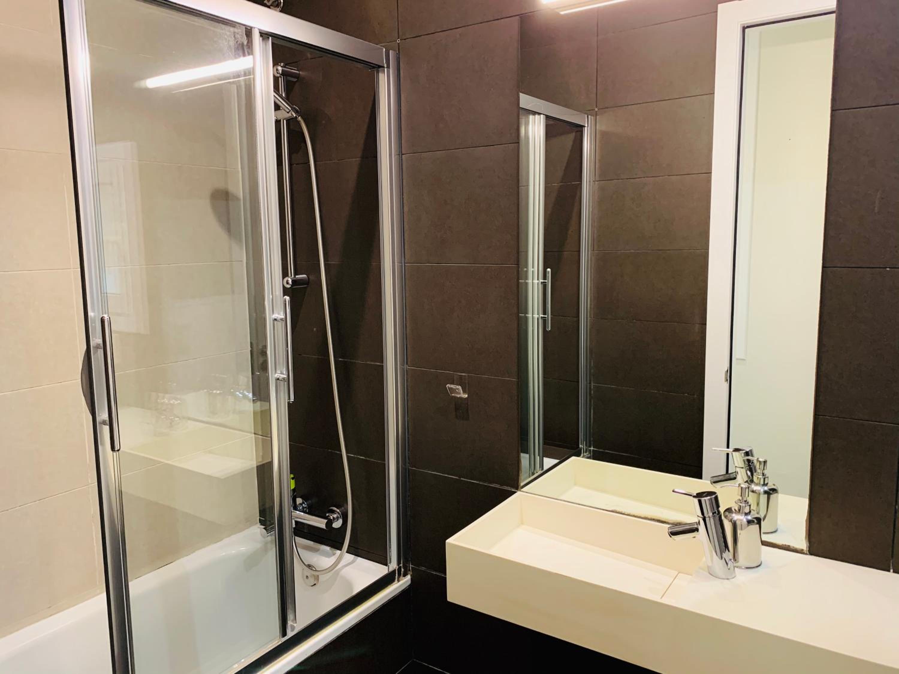 Triple Room with Shared Bathroom photo 3