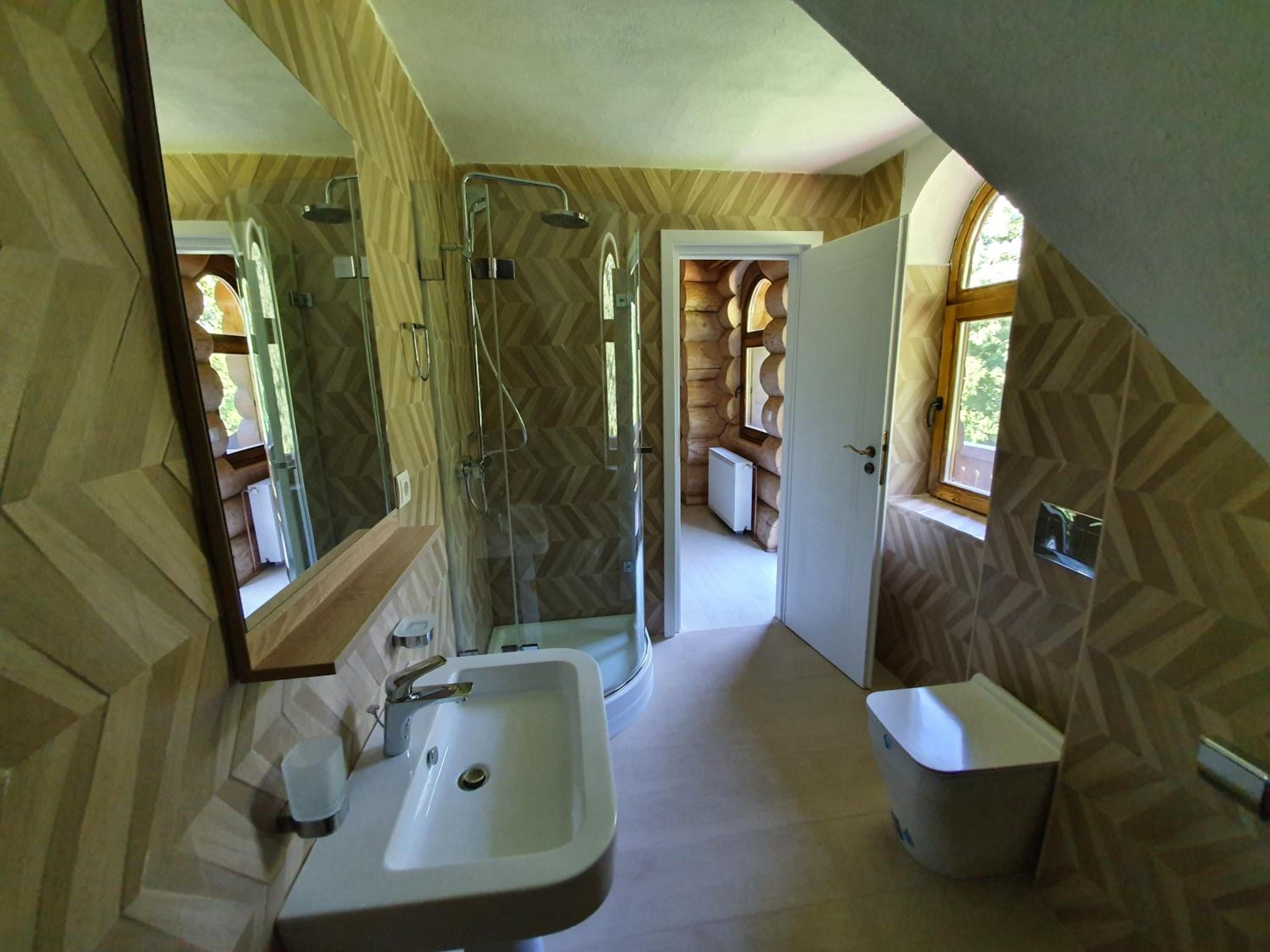 Deluxe Family Suite photo 2