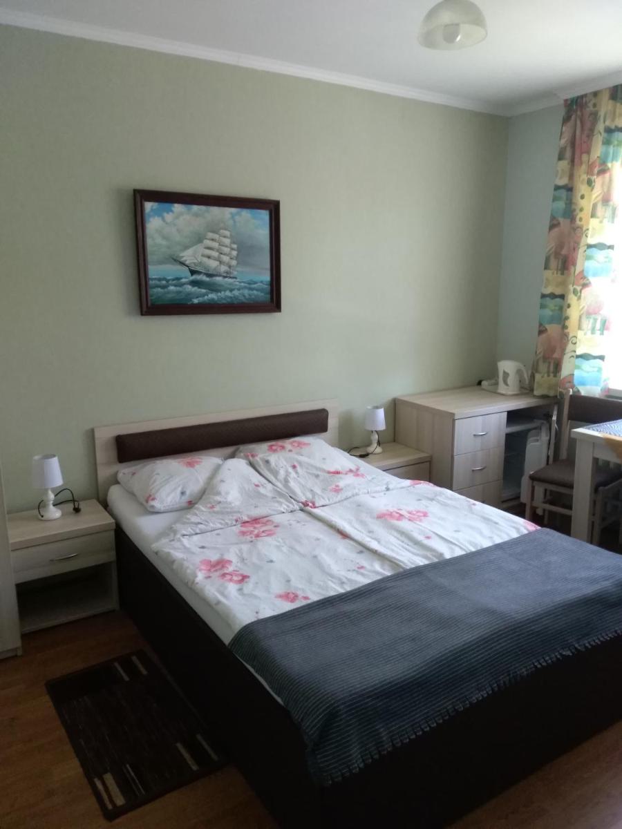 Double Room with Private Bathroom photo 2