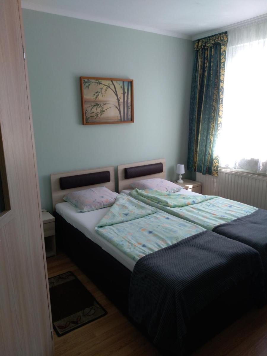 Double Room with Private Bathroom photo 3